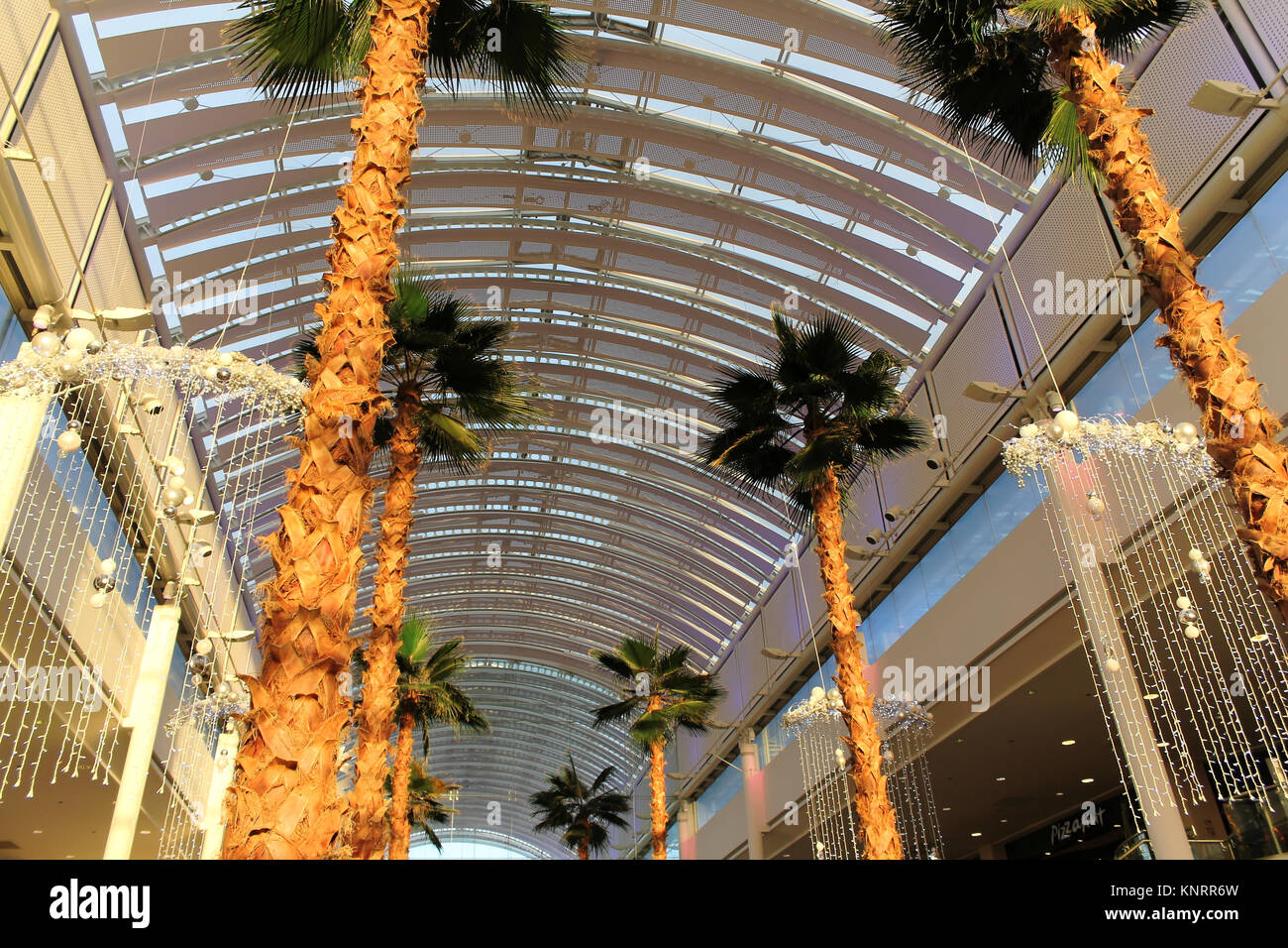 Weihnachten Dekoration im Einkaufszentrum, Bristol, England - Dezember 20, 2014: Weihnachten in der Mall Cribbs Causeway Einkaufszentrum. Stockfoto