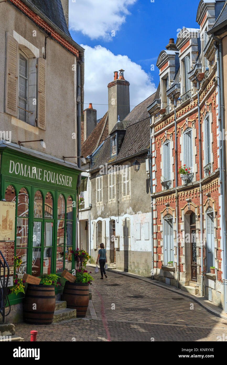 Frankreich, Cher (18), Berry, Région du Sancerrois, Sancerre, rue Saint-Jean // Frankreich, Cher, Berry, Sancerrois region, Sancerre, Saint Jean Straße Stockfoto