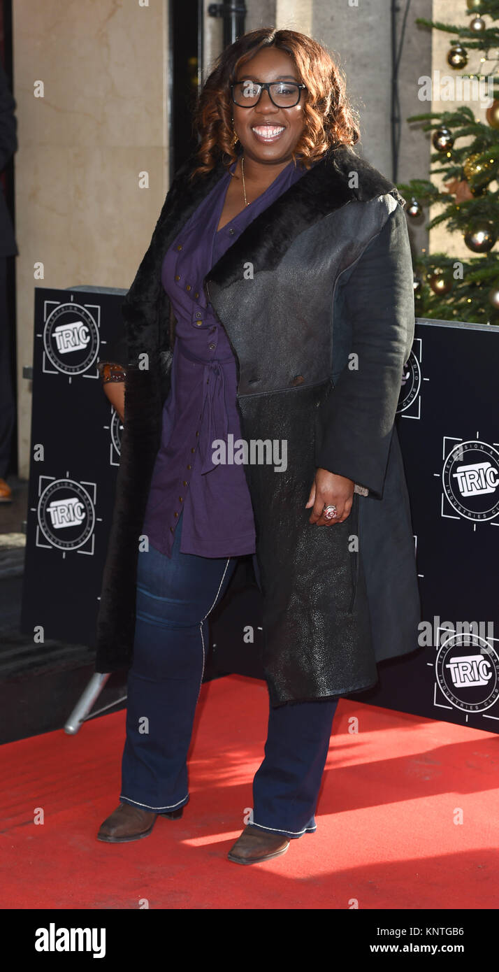 Foto © gutgeschrieben werden Alpha Presse 079965 12/12/2017 Chizzy Akudolu der Tric Weihnachtsfeier am Grosvenor House London Stockfoto