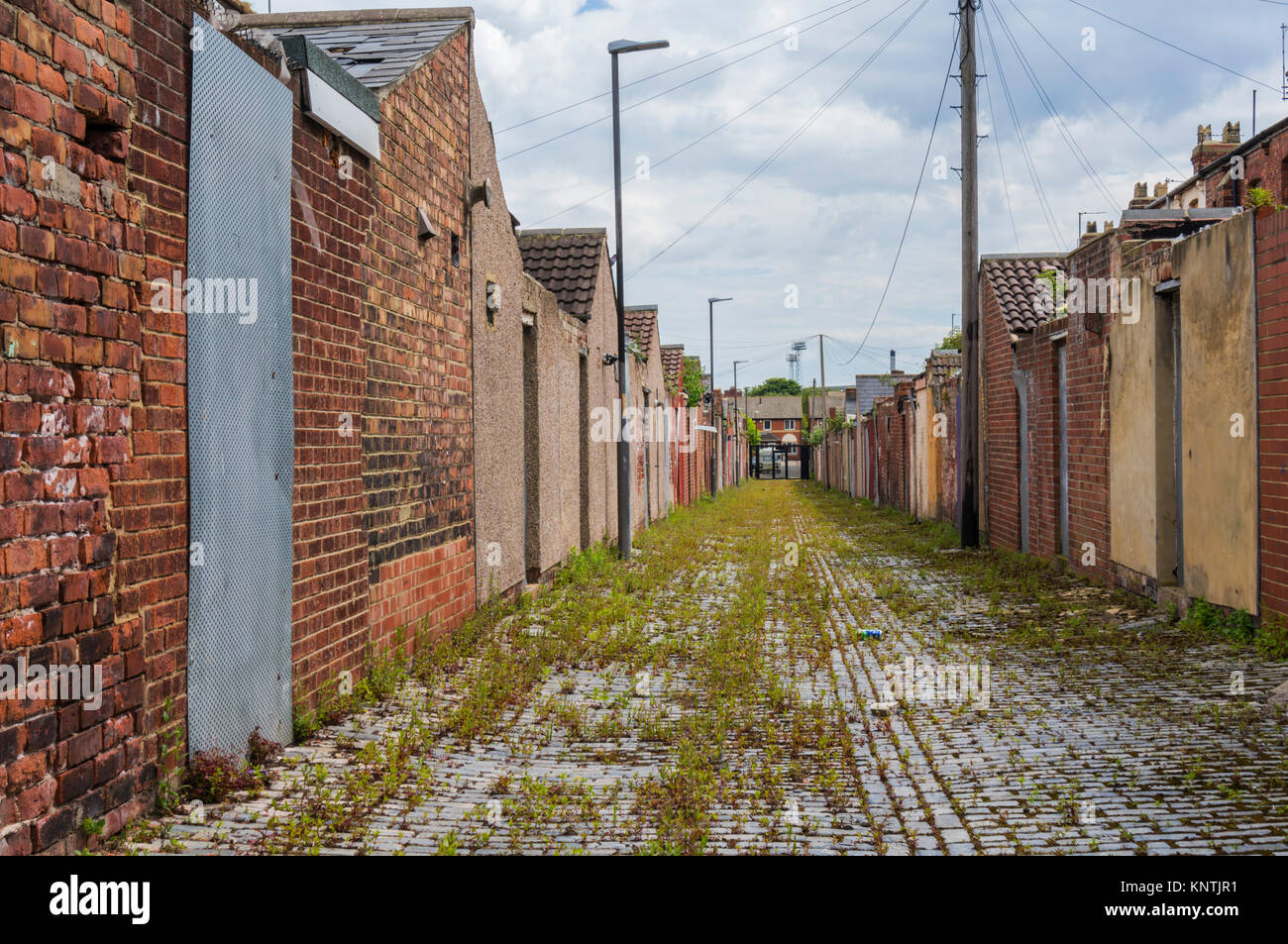 Rücken der heruntergekommene Reihenhäuser England Hartlepool, England verlassene Häuser für Abriss oder Sanierung Hartlepool bereit Stockfoto
