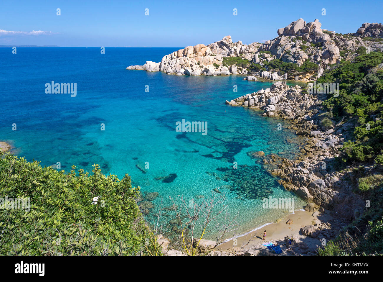 Kleinen idyllischen Badestrand in einer kleinen Bucht, Capo Testa, Santa Teresa di Gallura, Sardinien, Italien, Mittelmeer, Europa Stockfoto