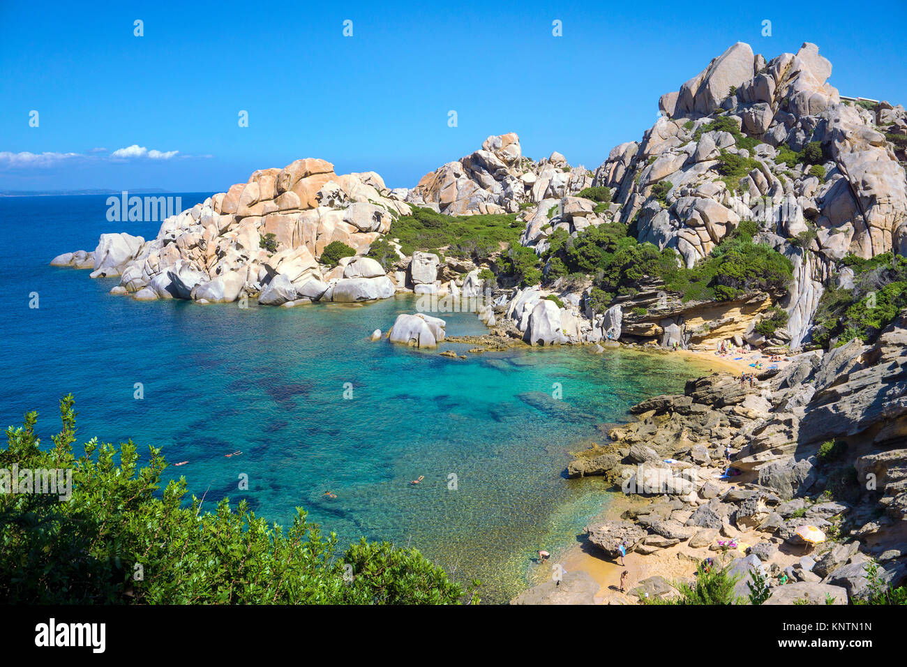 Kleinen idyllischen Badestrand in einer kleinen Bucht, Capo Testa, Santa Teresa di Gallura, Sardinien, Italien, Mittelmeer, Europa Stockfoto