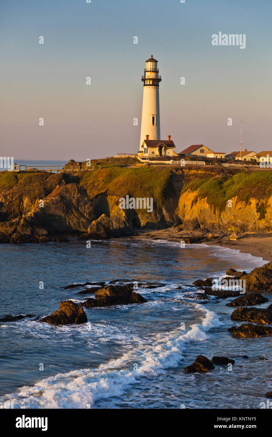 Sonnenaufgang am Pigeon Point LIGHT HOUSE nördlich von Santa Cruz - PESCADERO, Kalifornien Stockfoto