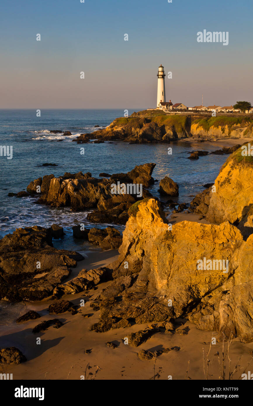 Sonnenaufgang am Pigeon Point LIGHT HOUSE nördlich von Santa Cruz - PESCADERO, Kalifornien Stockfoto