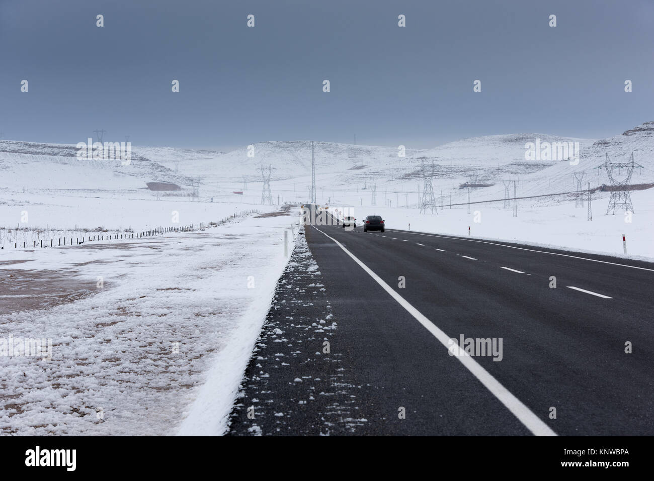 Schnee und Winter Straßenverkehr Stockfoto