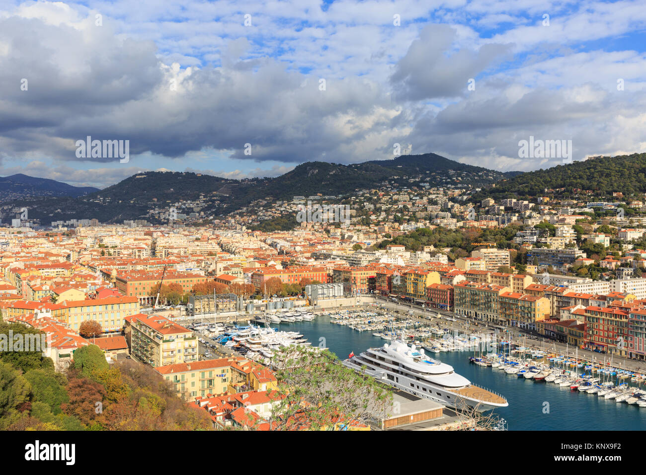 Blick auf Port de Nice von oben, Cote d'Azur, Französische Riviera, Frankreich Stockfoto