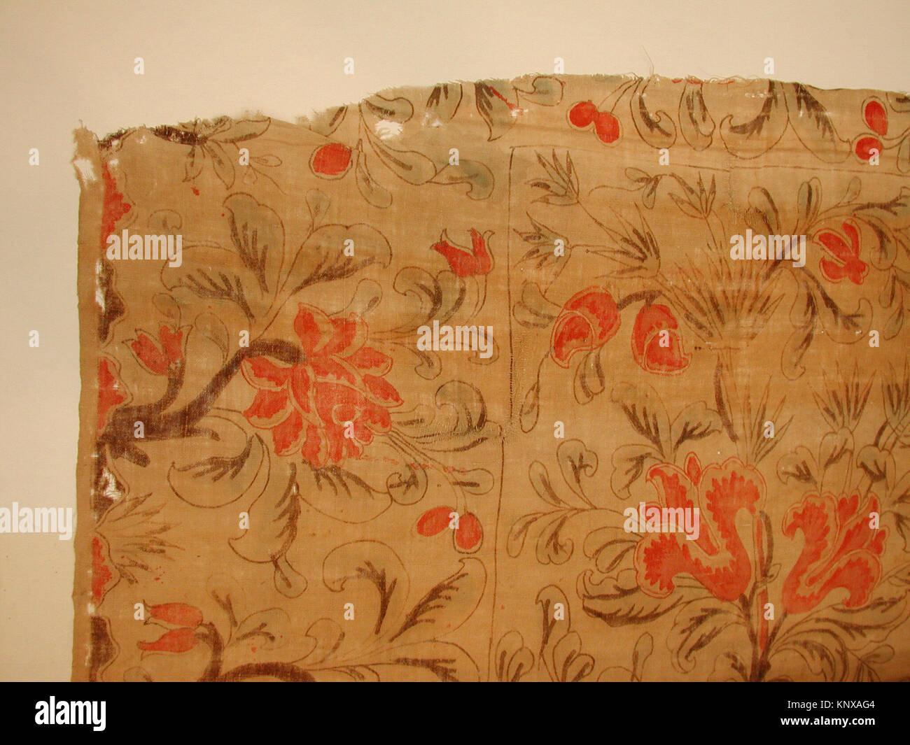 Islamische Palampore aus dem frühen 18. Jahrhundert, die in der MET-Sammlung unter wb-26.28.1b 447867 gehalten wurde und florale und textile Motive illustrierte. Stockfoto