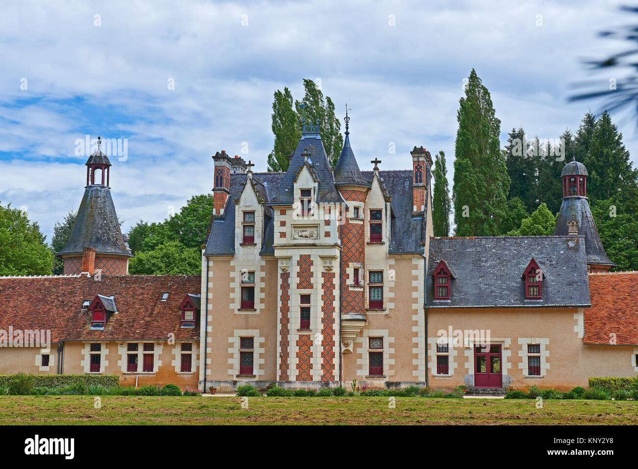 Troussay, Schloss und Gärten, Das kleinste Schloss an der Loire