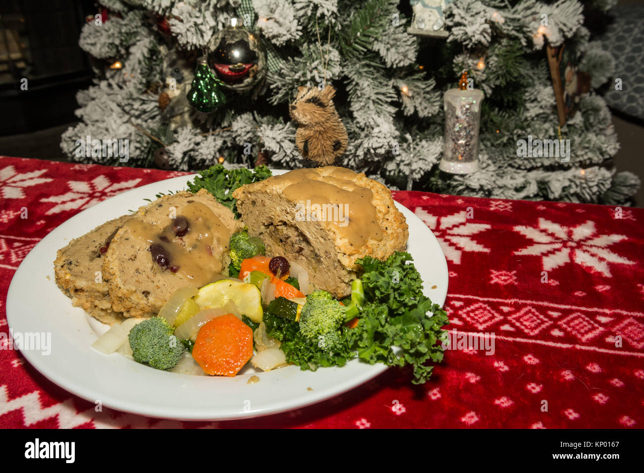 Vegan Tofu Türkei serviert für das Weihnachtsessen Stockfoto