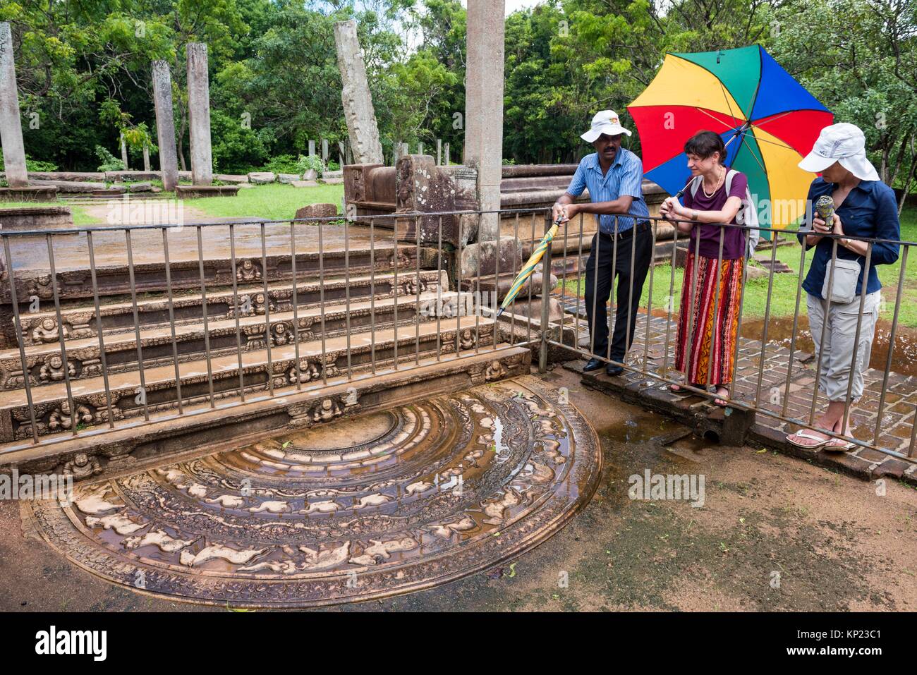 Sandakada Pahana oder Mond Stein auf Mahasena Palast (Ahbayagiri