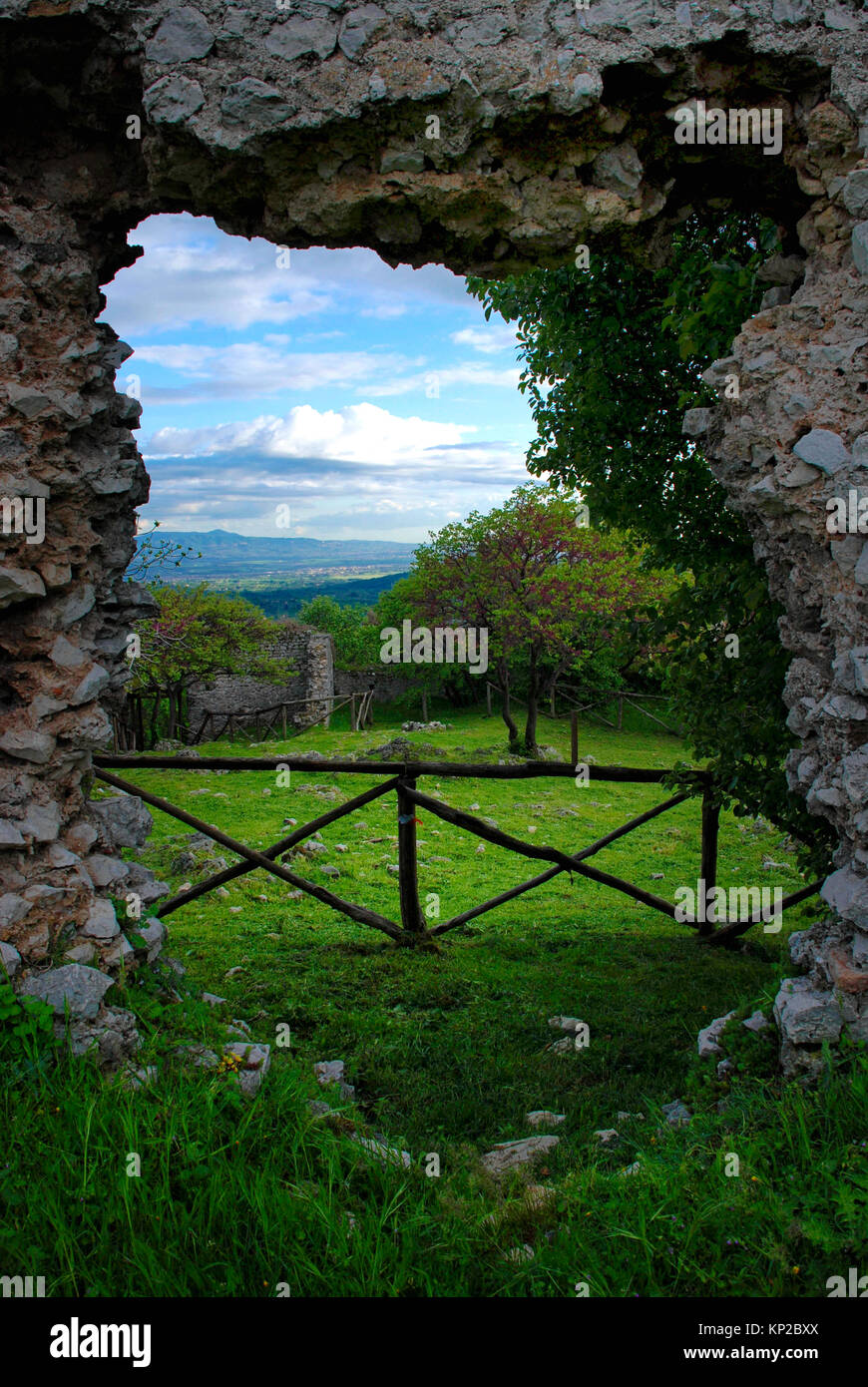 Alte Ruinen von Castiglione, in der Nähe von Palombara Sabina, Italien Stockfoto