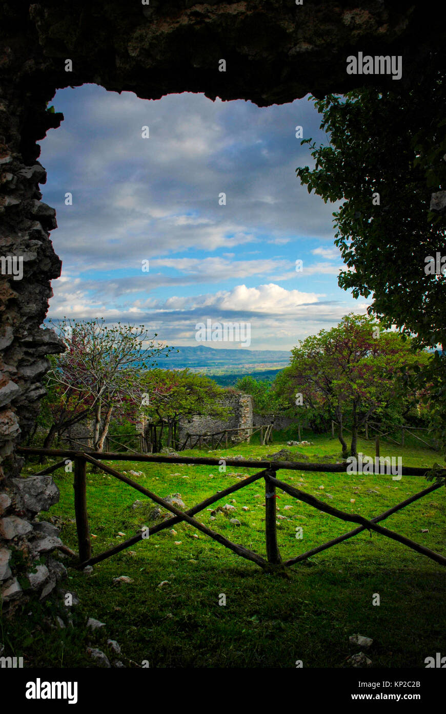 Alte Ruinen von Castiglione, in der Nähe von Palombara Sabina, Italien Stockfoto