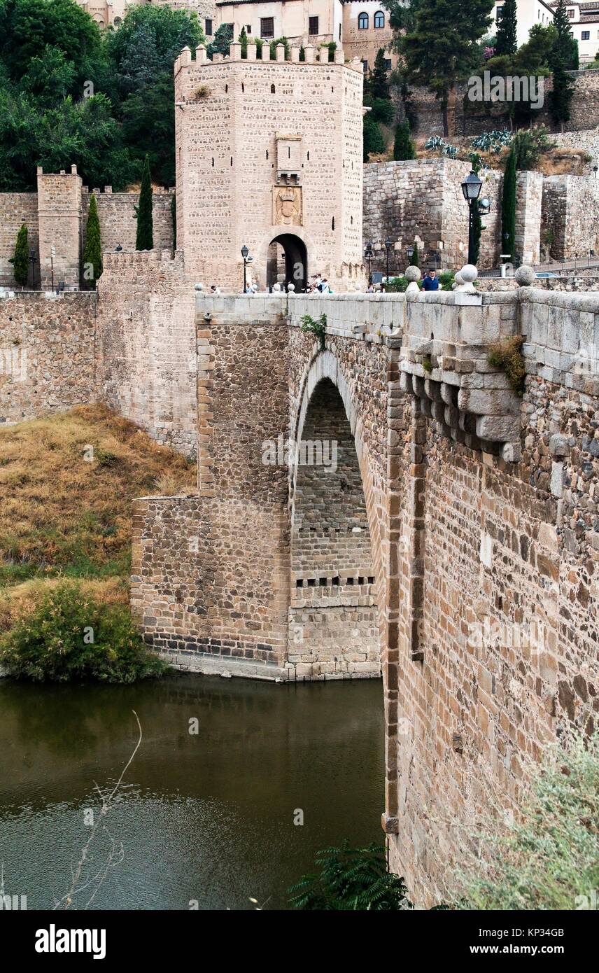 Puente de Alcántara sobre el Río Tajo. Toledo. Castilla La Mancha. España. Europa. Stockfoto
