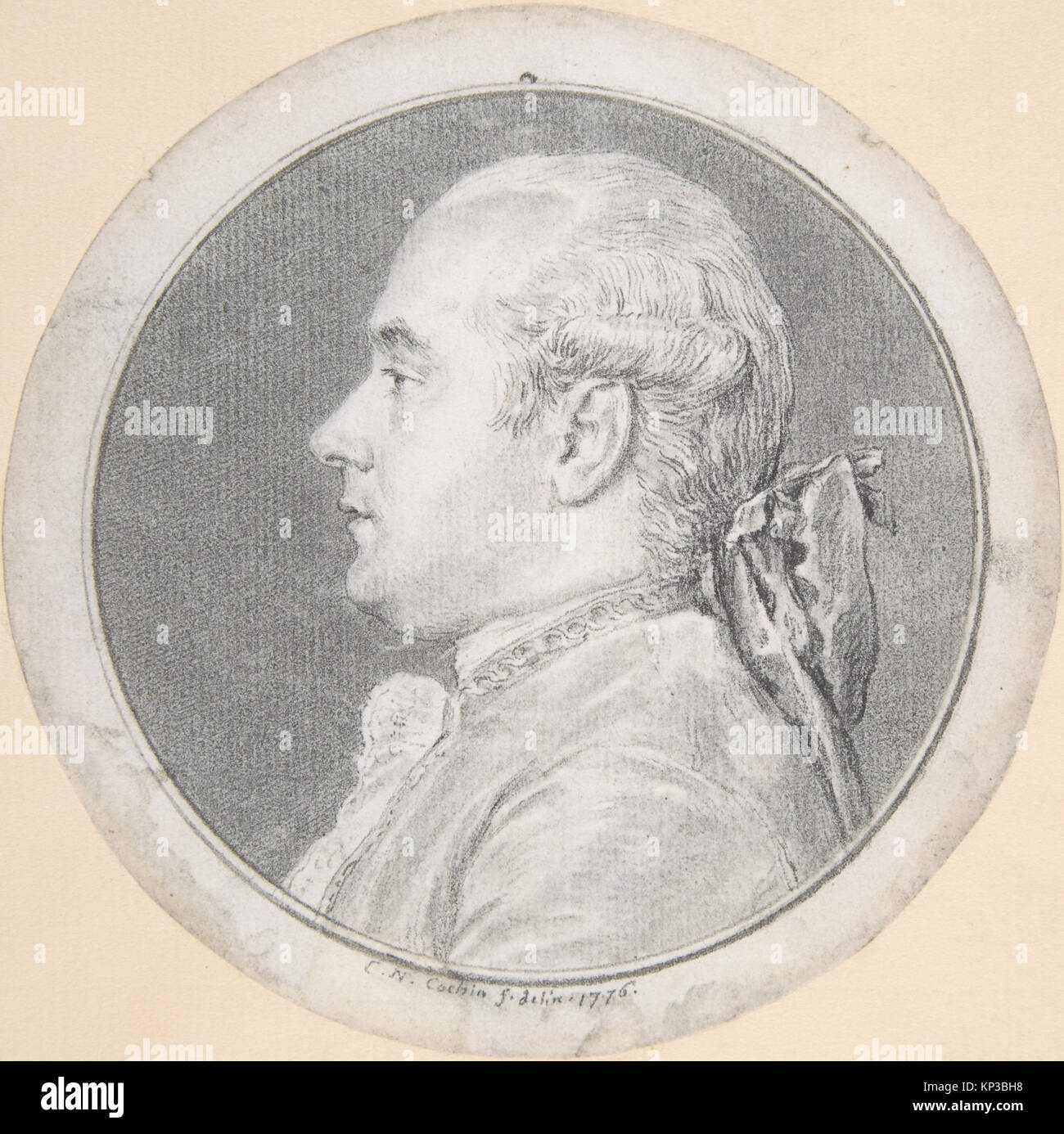 Eine Marmorbüste aus linkem Profil eines Mannes aus dem Metropolitan Museum of Art, die klassischen skulpturalen Stil und sorgfältig gerenderte Gesichtszüge zeigt. Stockfoto