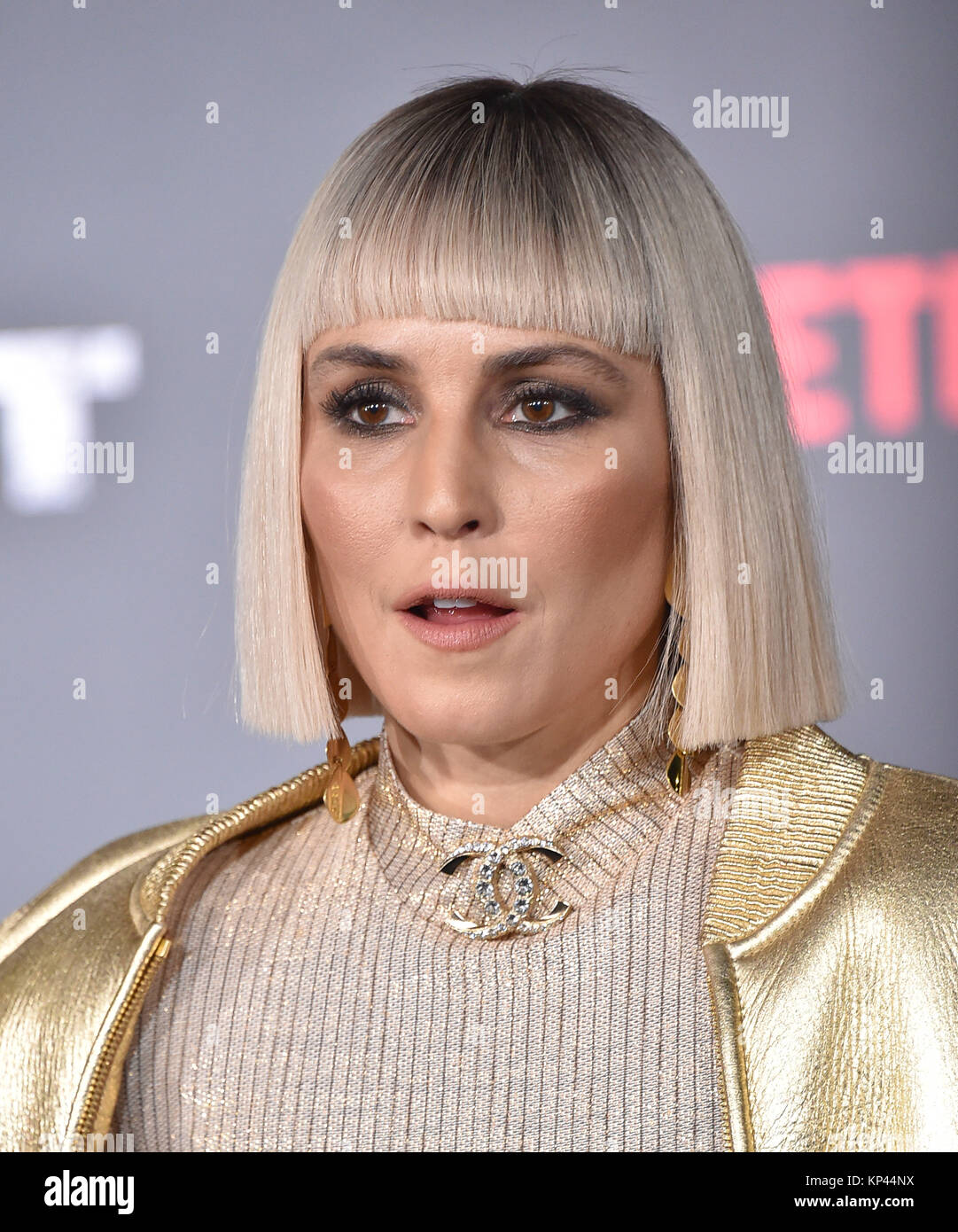 Westwood, Kalifornien, USA. 13 Dez, 2017. Noomi Rapace kommt für die Premiere von Netflix's "Hell" im Village Theatre. Credit: Lisa O'Connor/ZUMA Draht/Alamy leben Nachrichten Stockfoto