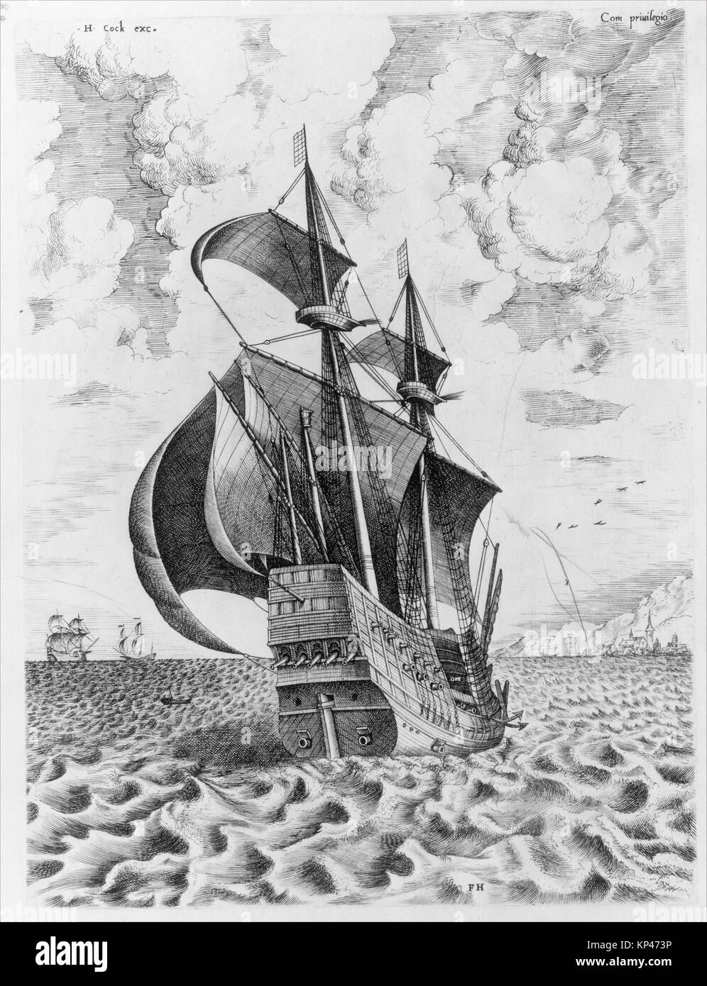 Gravur eines bewaffneten viermastigen Segelschiffes, das den Hafen verlässt, zeigt Takelage, Segel, Rumpfstruktur und maritime Details im niederländischen Stil des 16. Jahrhunderts. Stockfoto