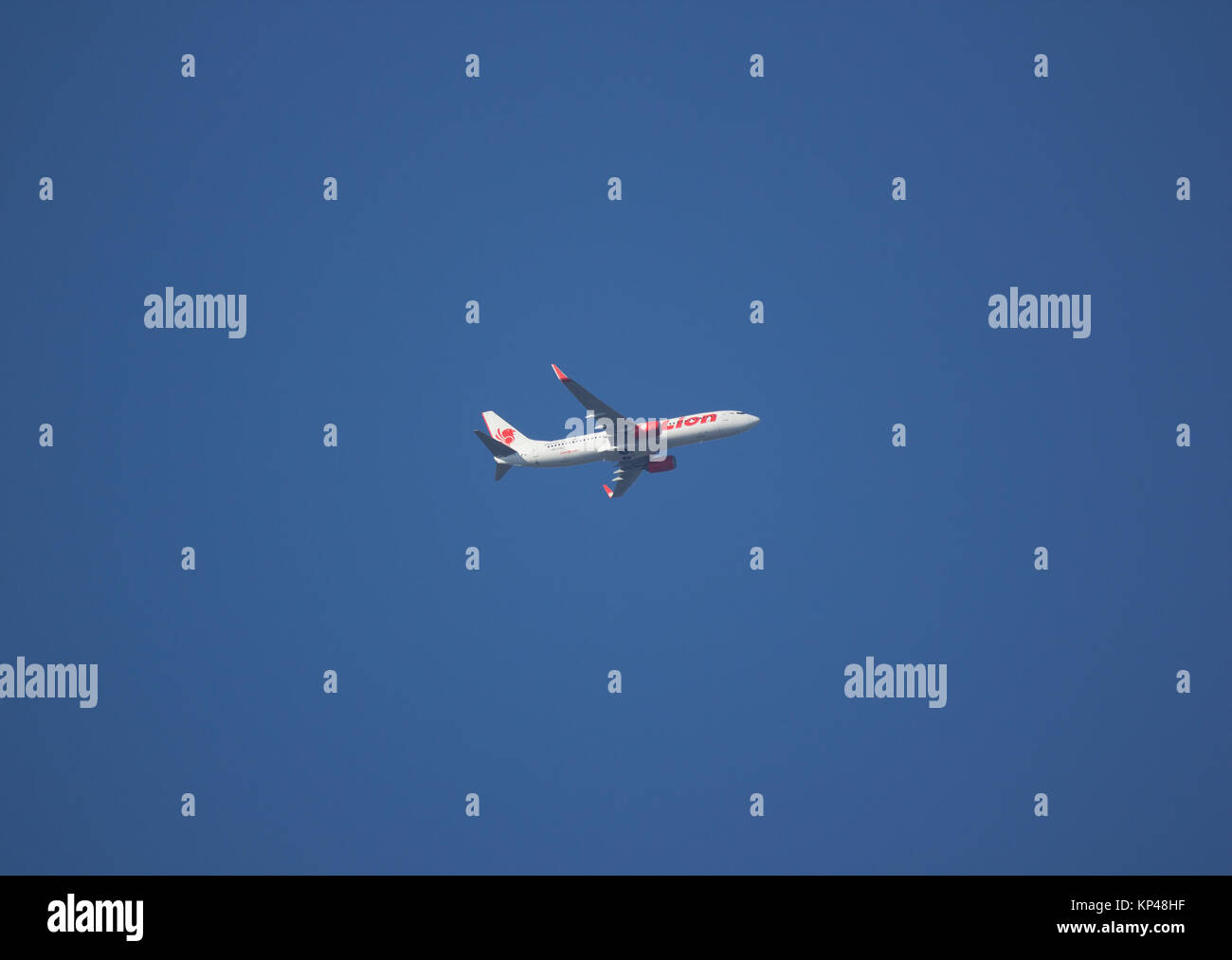 CHIANG MAI, THAILAND - 3. DEZEMBER 2017: HS-LUJ Boeing 737-800 der Thai lionair Airline. Von Chiangmai Flughafen in Bangkok. Stockfoto