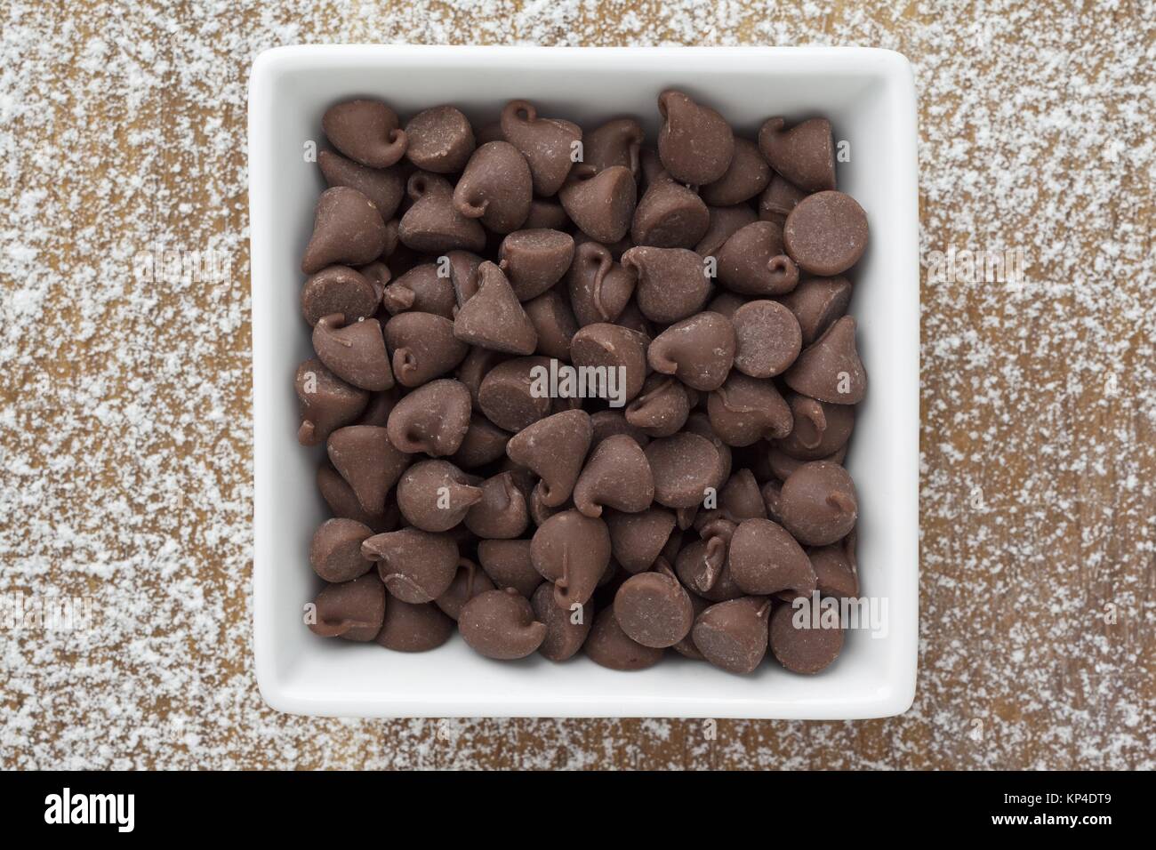 Chocolate Chips auf einer Schüssel Stockfoto