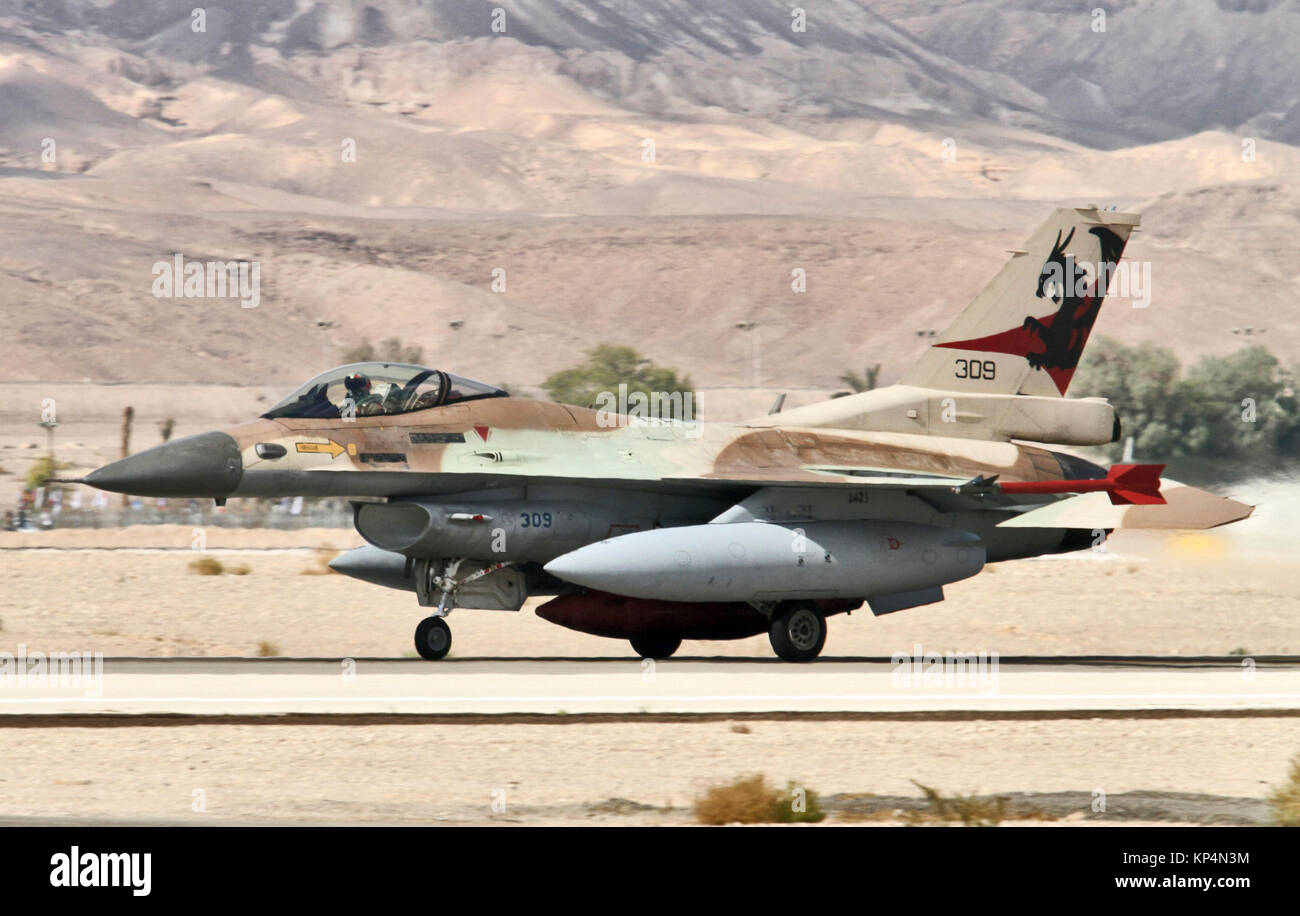 Die israelische Luftwaffe (IAF) General Dynamics F-16C an. Bei der "mit der blauen "2017 fotografiert, eine internationale Antenne Training übung Hosted b Stockfoto