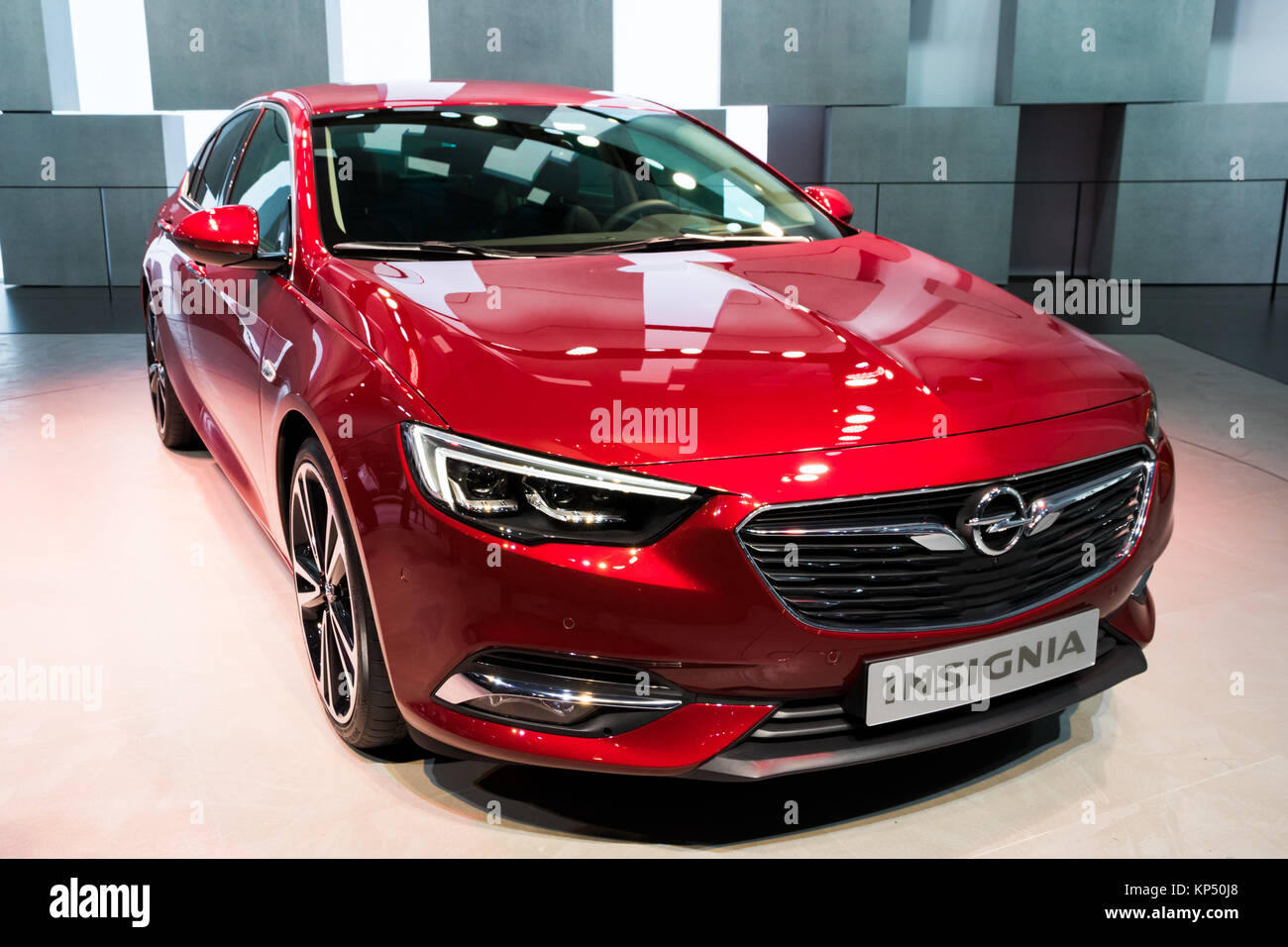 Genf, Schweiz - 7. MÄRZ 2017: Opel Insignia Auto auf dem 87.  Internationalen Automobilsalon in Genf präsentiert Stockfotografie - Alamy