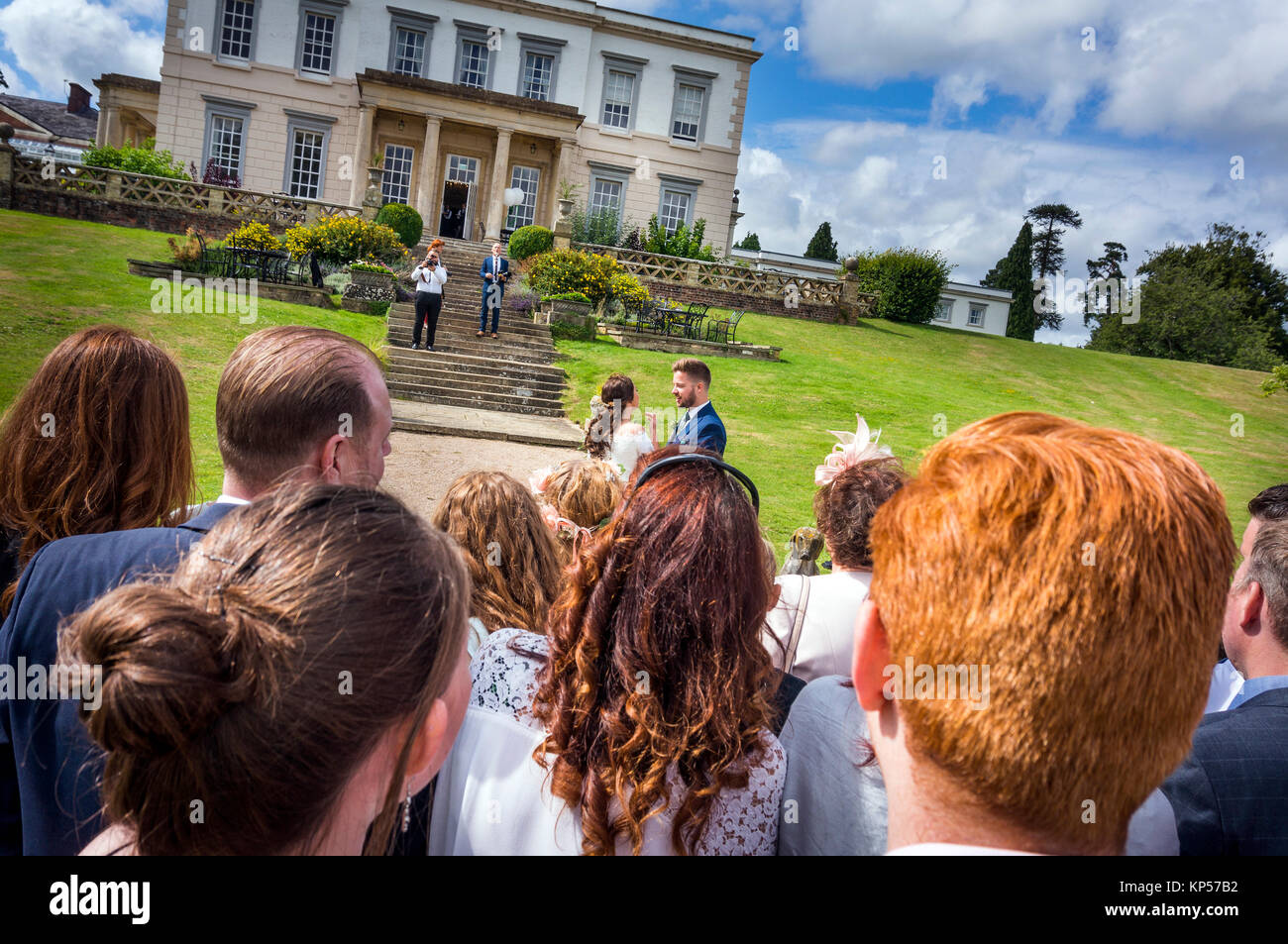 Der Gruppe Schuß an einem englischen Hochzeit Stockfoto