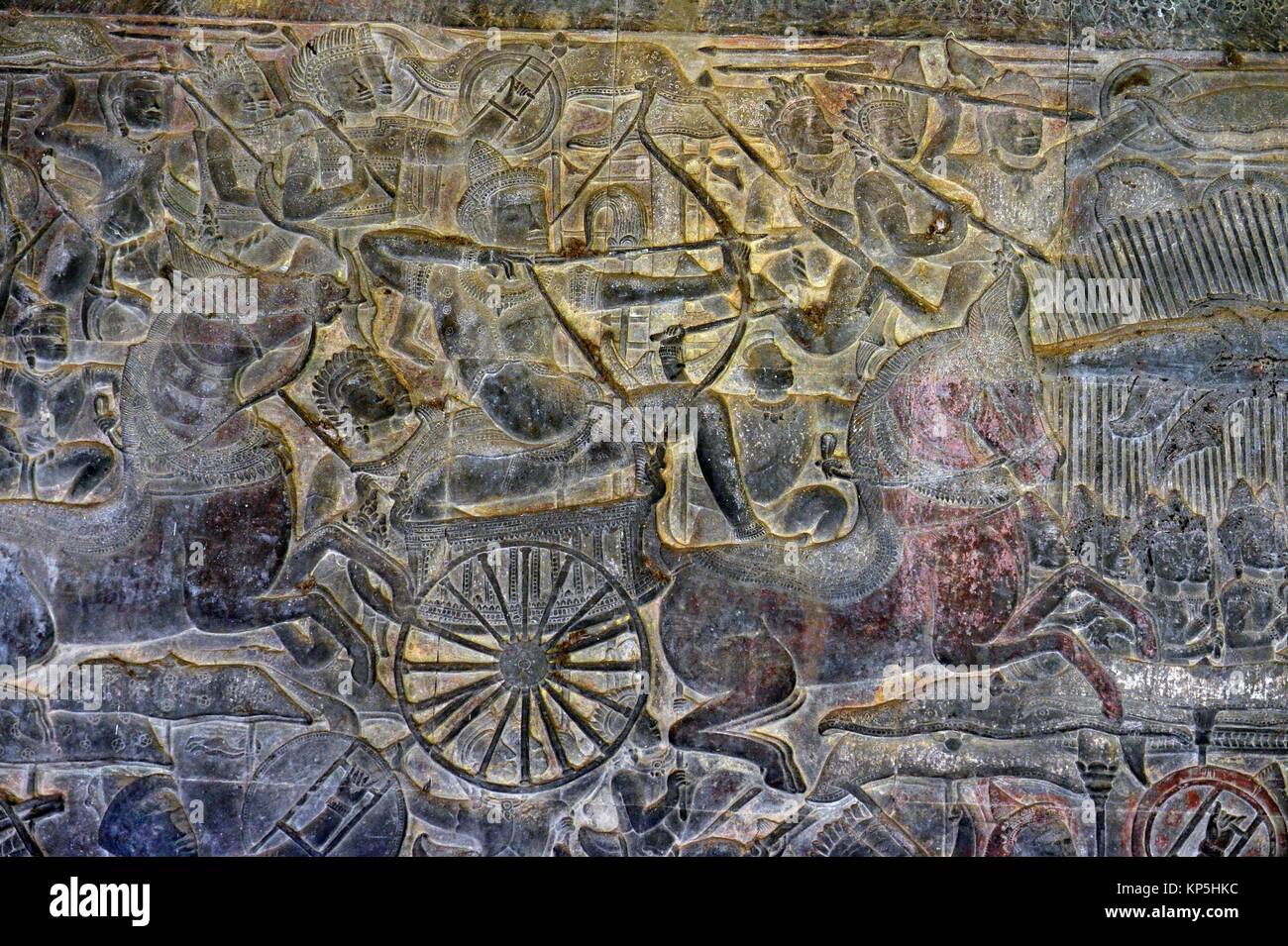 Hinduistische Geschichte Carving in Angkor Wat, Siem Reap, Kambodscha, Indochina, Südostasien, Asien. Stockfoto