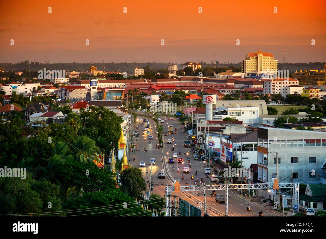 Blick auf die Stadt von Pakse, Süd Laos, Südostasien. Stockfoto