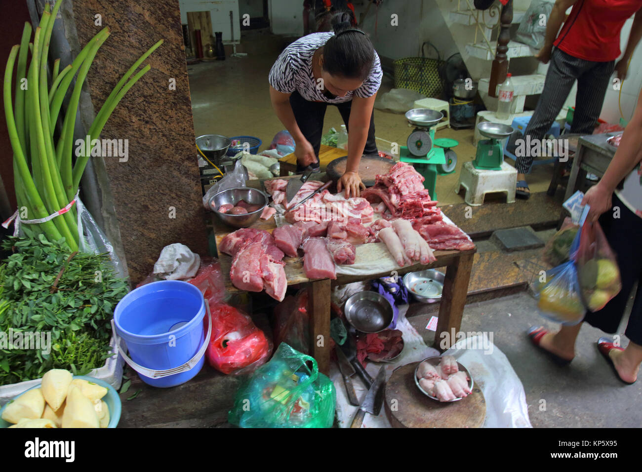 Straße Metzger Shop in der Altstadt von Hanoi Vietnam Stockfoto