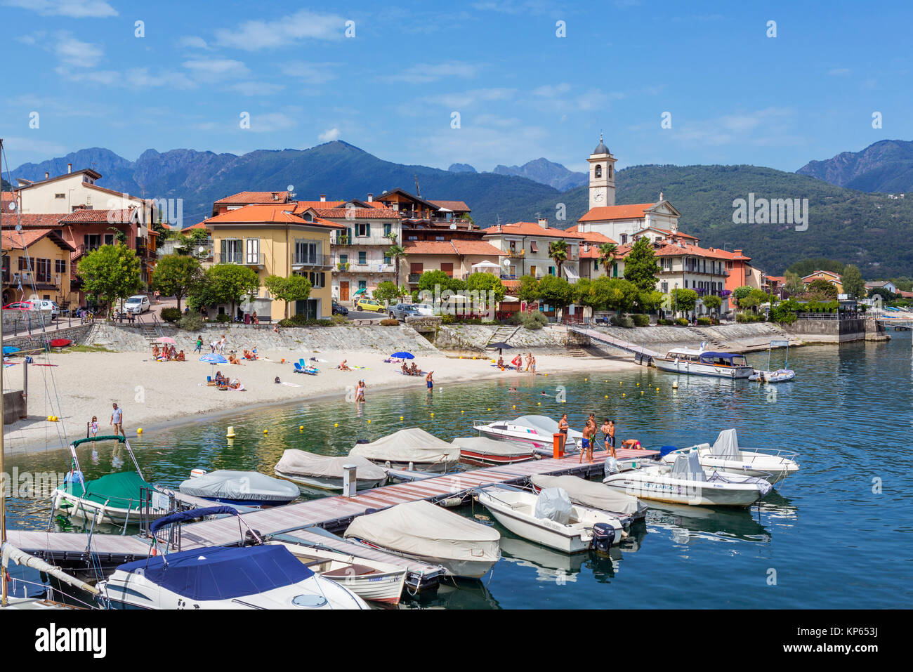 Strand in Feriolo, Lago Maggiore, Italienische Seen, Piemont, Italien Stockfoto