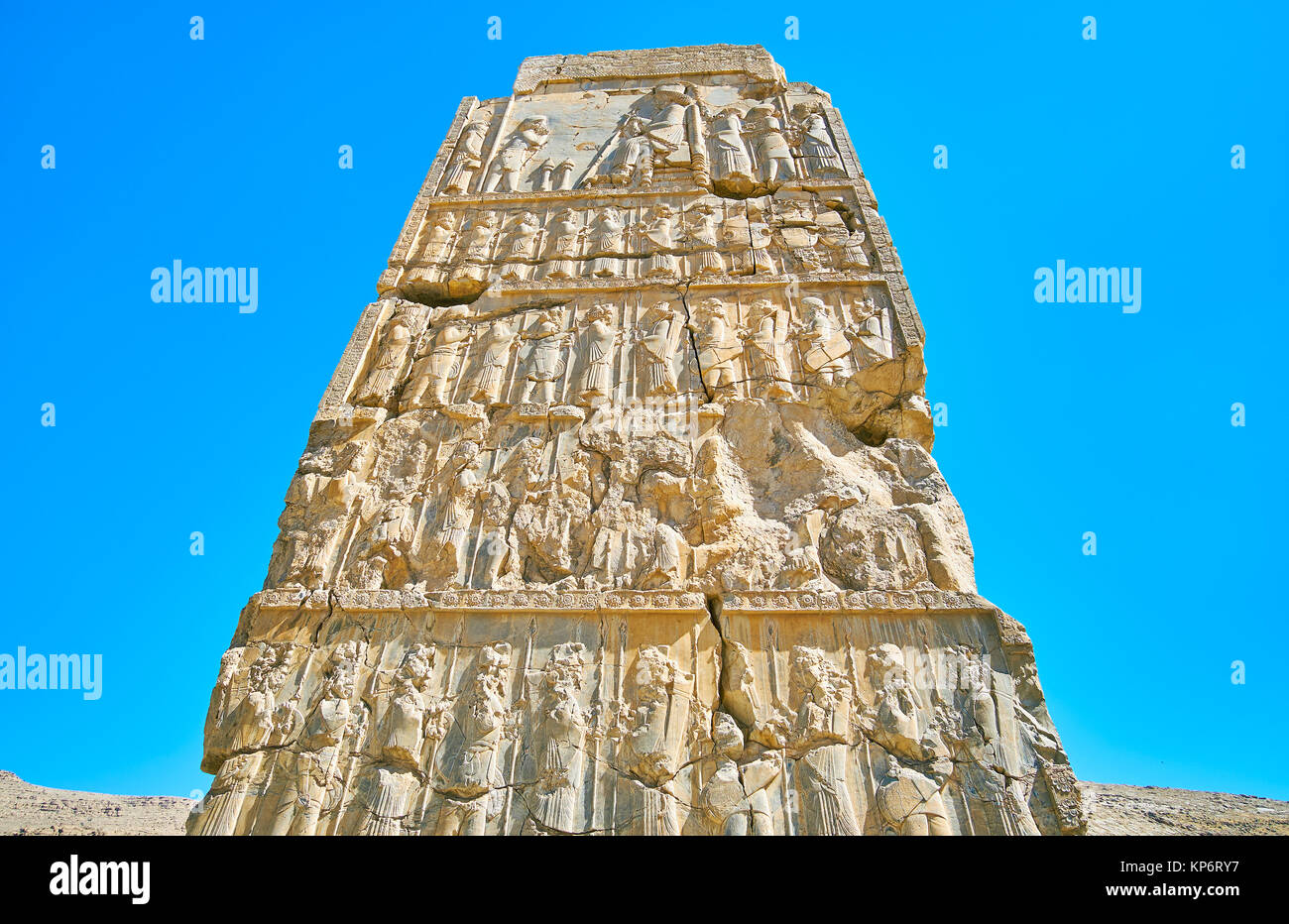 Die Wand der alten Tor mit gut erhaltenen Reliefs, Persepolis archäologische Stätte, der Iran. Stockfoto