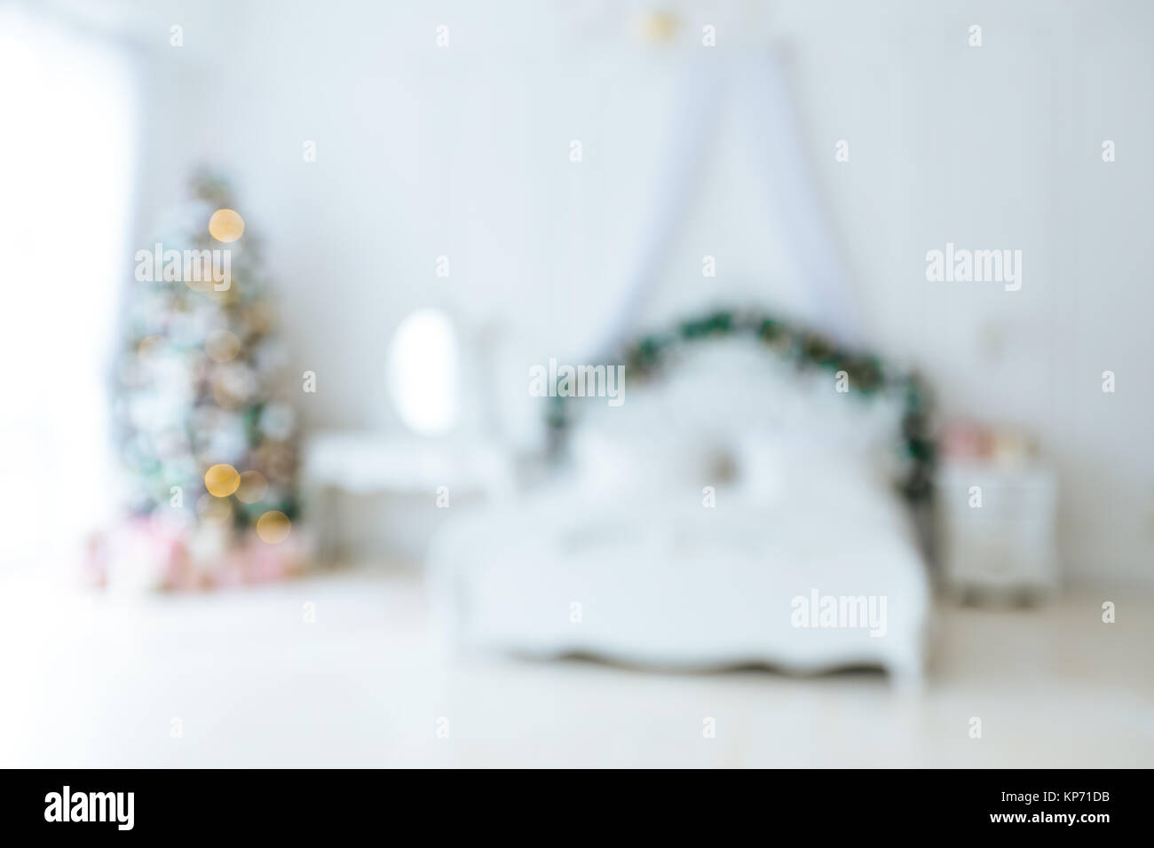 Defokussierten Hintergrund Wohnzimmer mit Weihnachtsbaum Stockfoto