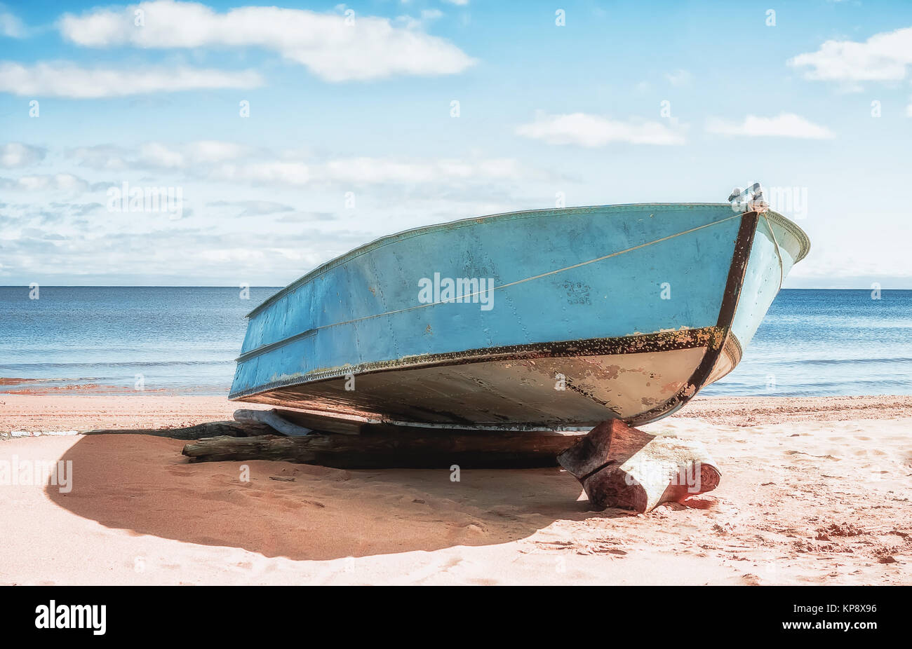 Boot auf einem Sandstrand Stockfoto