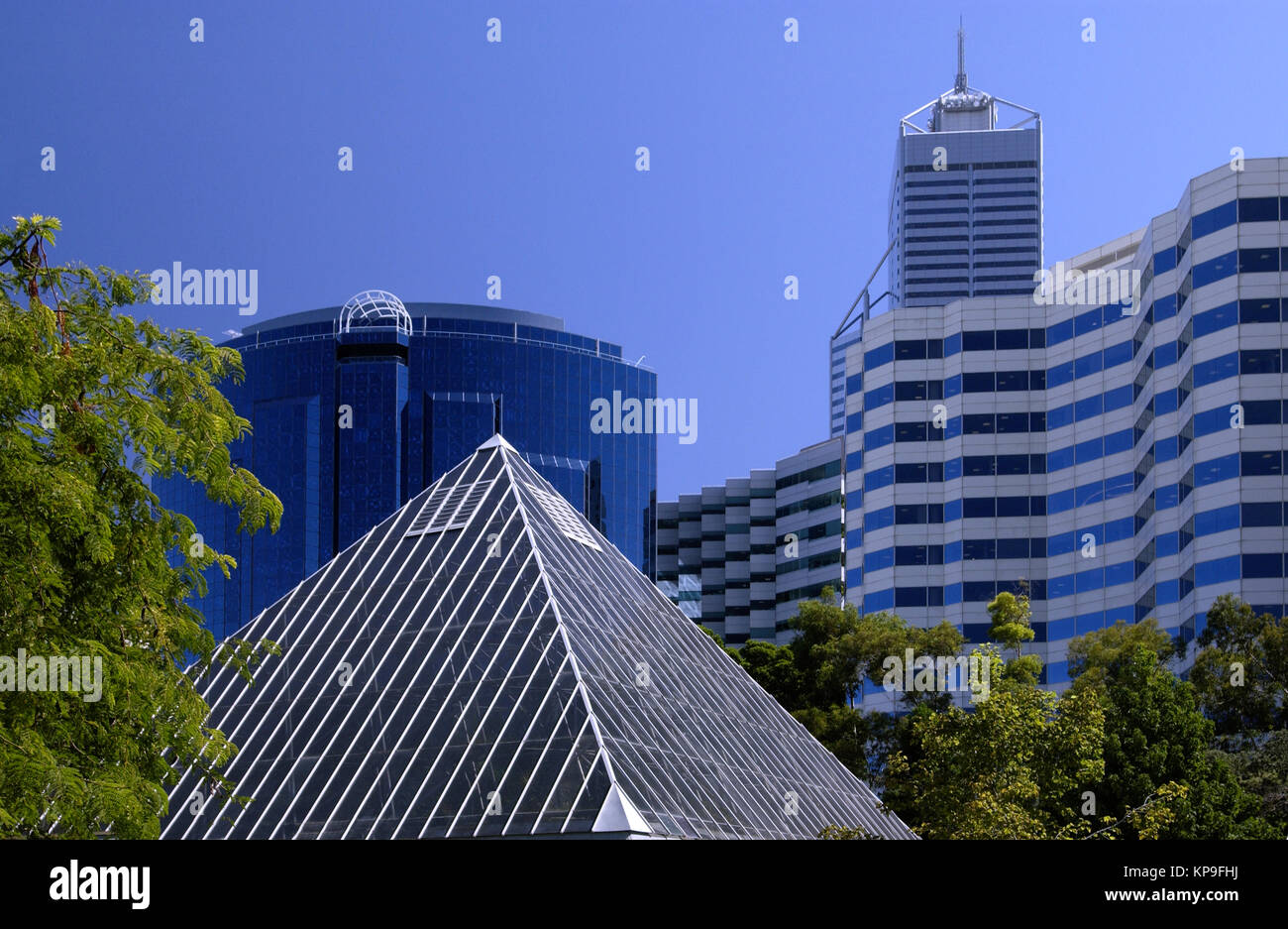 Moderne Architektur in der Stadt Perth, Australien. Perth ist die Hauptstadt und die größte Stadt des australischen Bundesstaates Western Australia. Es ist auch. Stockfoto