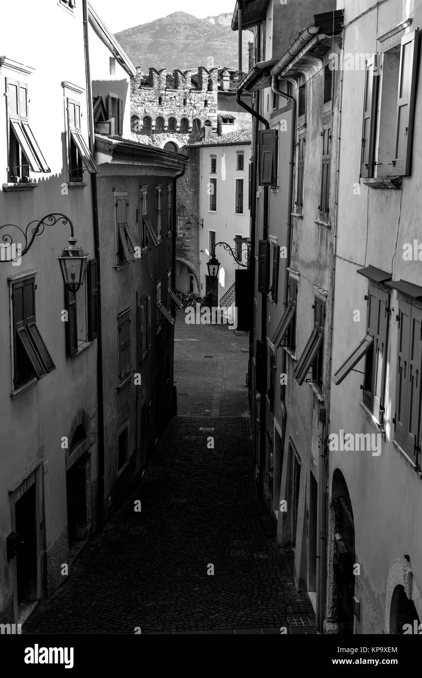 Eine Straße in Riva del Garda Stockfoto