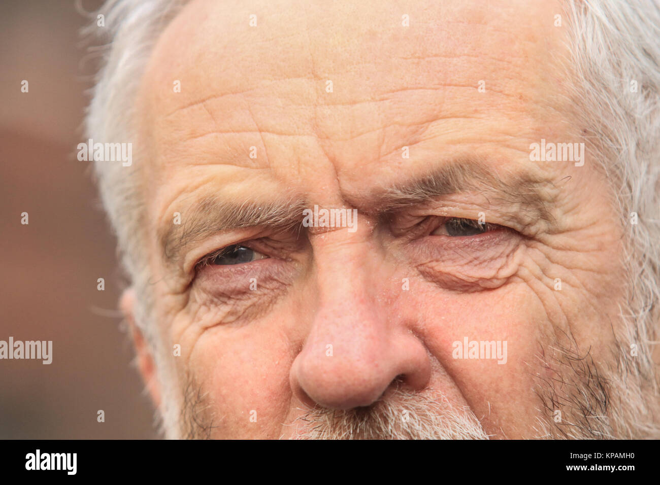 London, Großbritannien. 14 Dez, 2017. Britische Labour Party leader Jeremy Corbyn auf der Grenfell Turm Erinnerungsservice, der Saint Paul's Cathedral zu Ehren der Opfer der Tragödie Grenfell Turm Brand nach dem verheerenden Brand, 71 leben am 14. Juni 2017 Credit: Amer ghazzal/Alamy Live News behauptete gehalten wurde Stockfoto