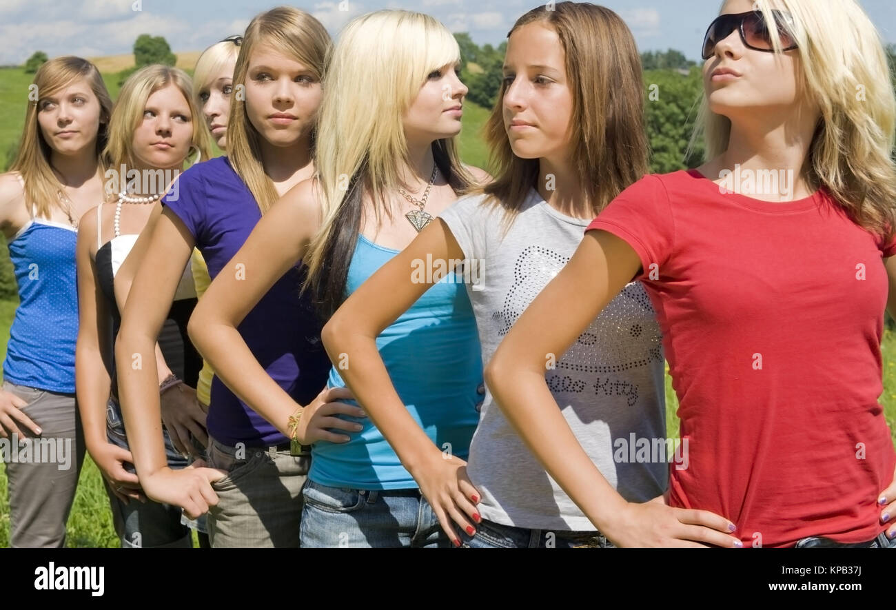 Model Release, Jugendliche Maedchen - Mädchen im Teenageralter Stockfoto