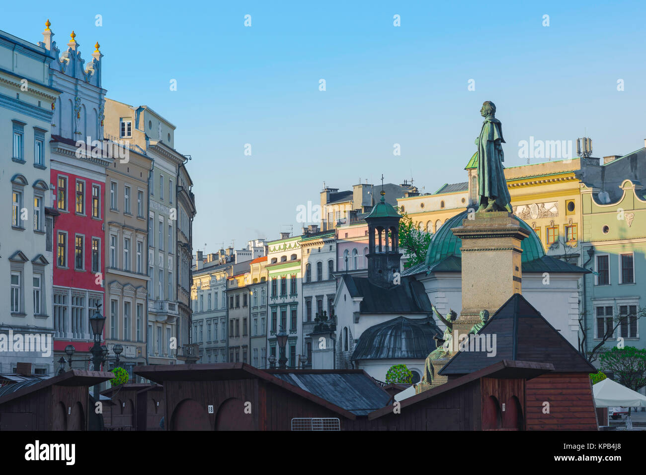 Polen barocke Architektur, Barock und Rokoko Gebäude auf der Südseite des Platzes im Zentrum von Krakau, Polen. Stockfoto