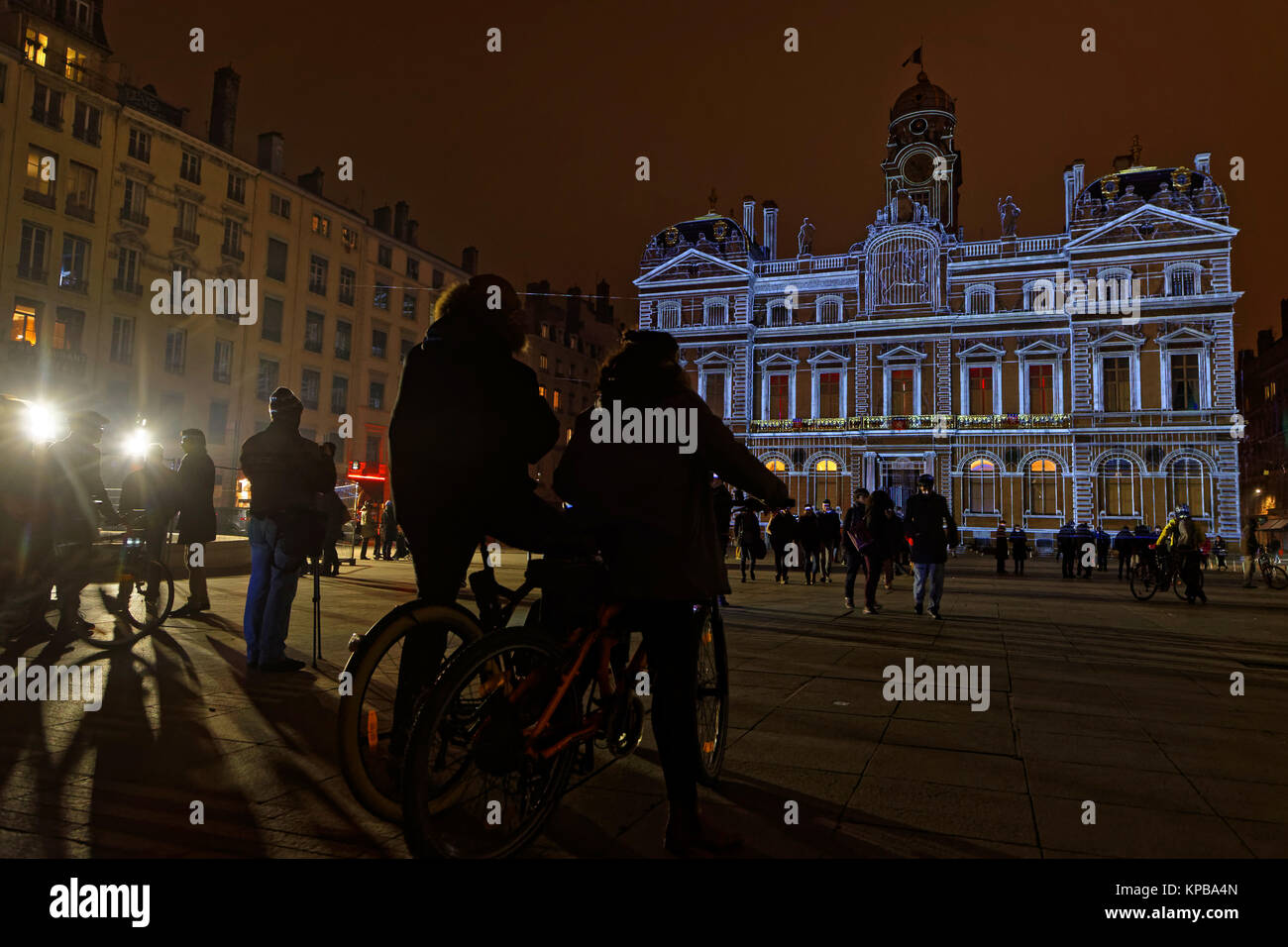 LYON, Frankreich, 6. Dezember 2017: Place des Terreaux während der Probe von Festival der Lichter,, die mit der Tradition während vier Nächte. Stockfoto