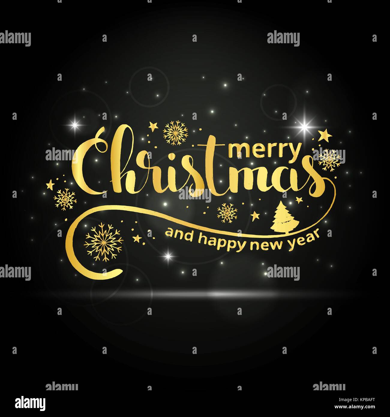 Frohe Weihnachten goldene handschriftliche Schriftzug. Moderne vektor Hand gezeichnet Kalligraphie mit Weihnachtsbaum, Sternen und Schneeflocken über hellen Hintergrund Stock Vektor