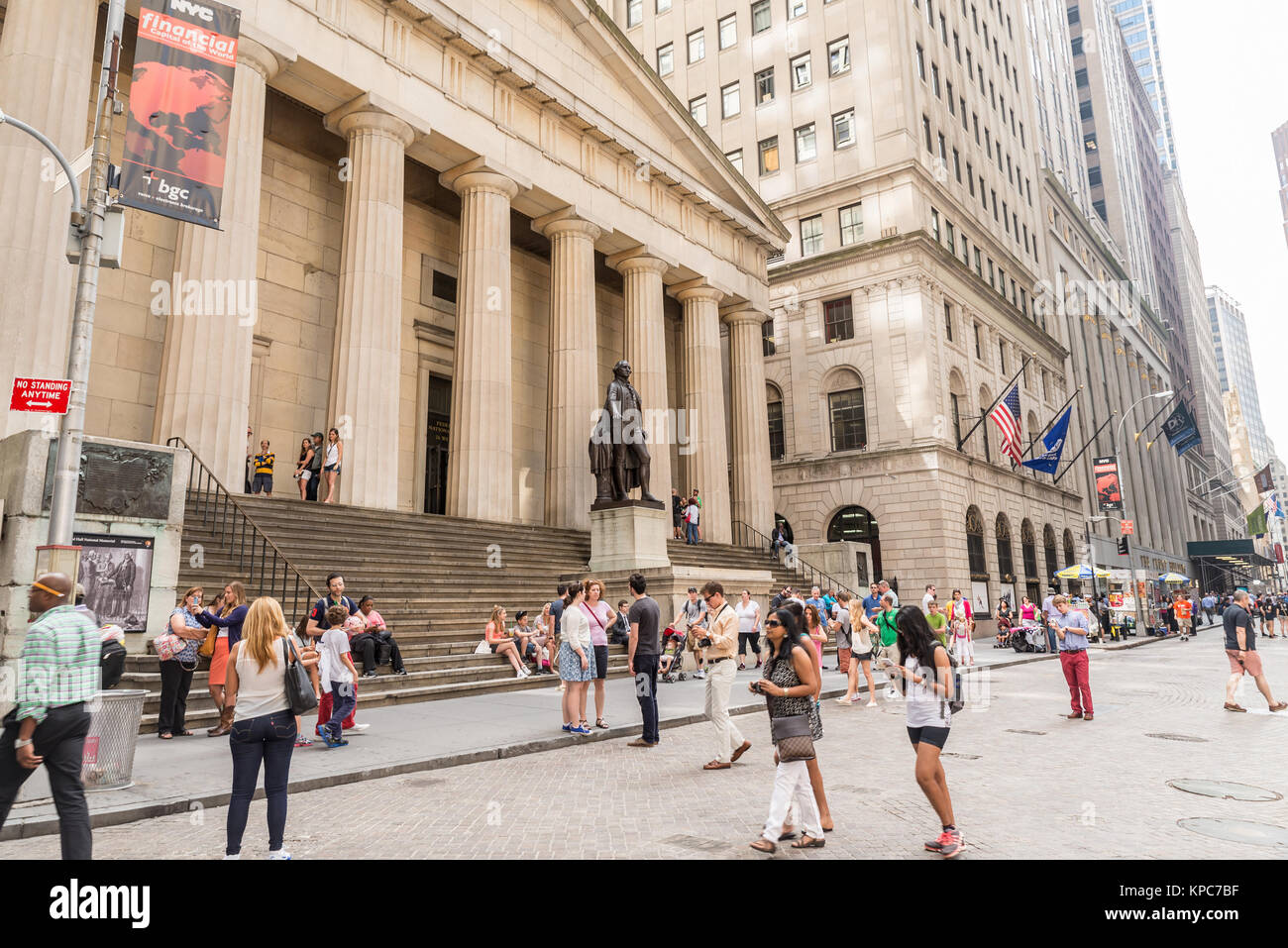 NEW YORK CITY - 10. Juli: Fassade der Federal Hall am 10. Juli 2015 in New York City. Federal Hall war das Haus von George Washington's Einweihung als erste Pr Stockfoto