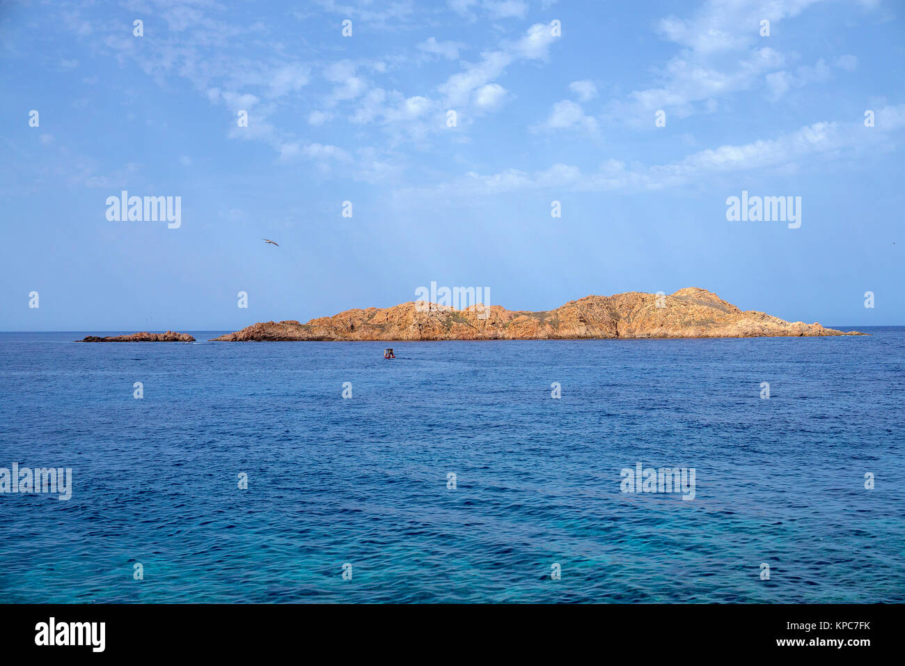 Isola Rossa, kleine felsige Insel mit rosa Porphyr, Olbia-Tempio, Sardinien, Italien, Mittelmeer, Europa Stockfoto