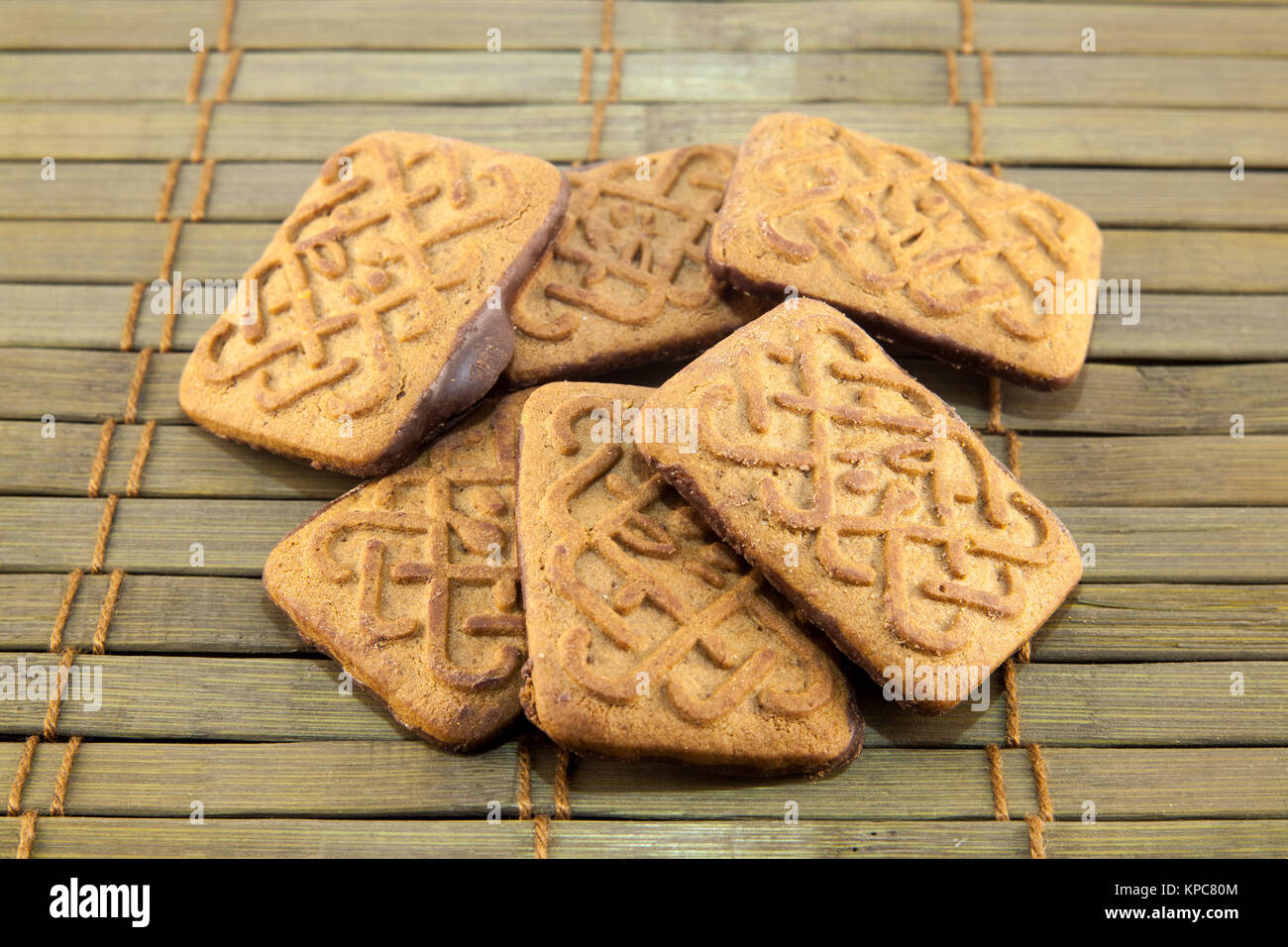 Lecker und frisch Cookies auf vintage Hintergrund isoliert. Stockfoto