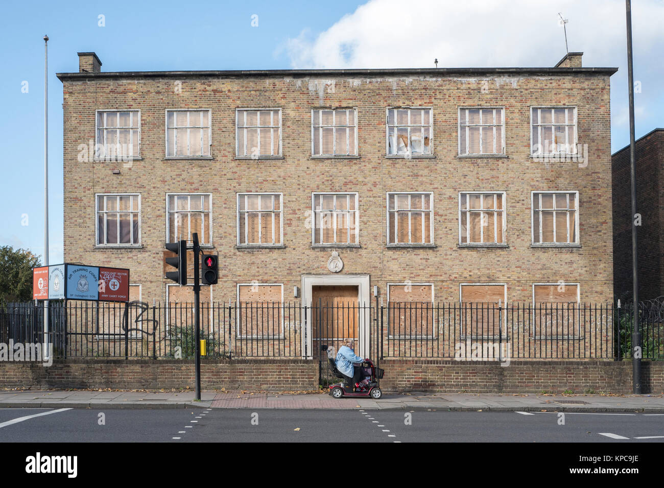 Ehemaligen territorialen Armee Gebäude auf Parkhurst Road in der Nähe von Holloway in London Stockfoto
