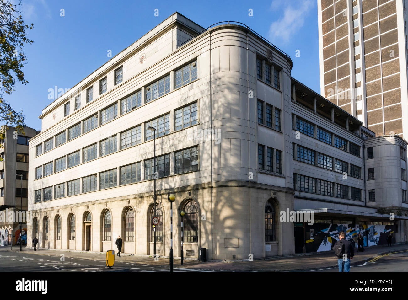 Denkmalgeschützte moderne Stil Segas House in Croydon, wurde von William Newton im Jahre 1939 gebaut. Stockfoto