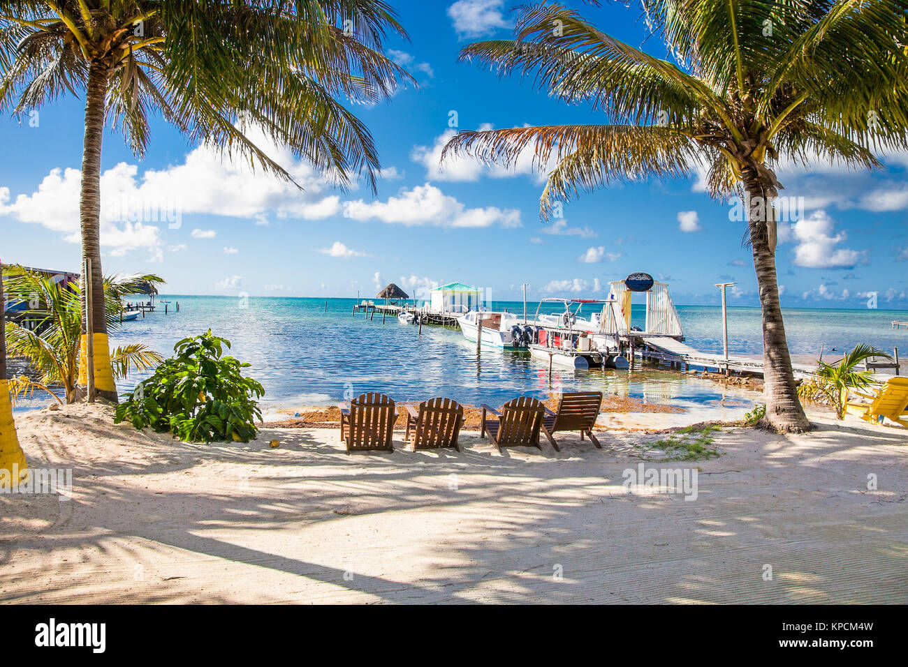 Schönen karibischen Anblick mit türkisfarbenem Wasser in Caye Caulker, Belize. Stockfoto
