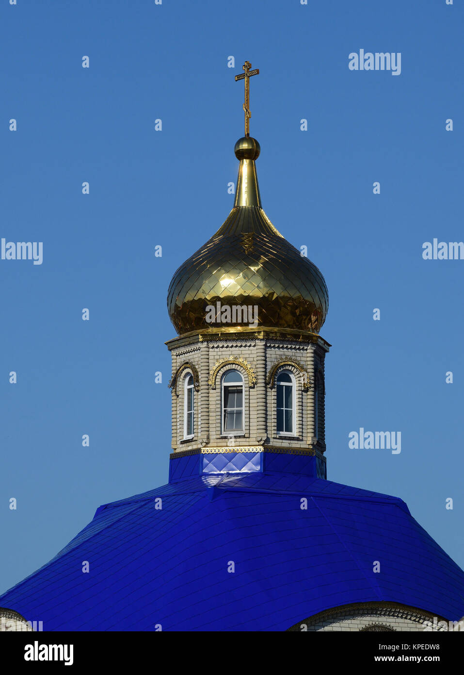 Kuppeln einer orthodoxen Kirche Stockfoto