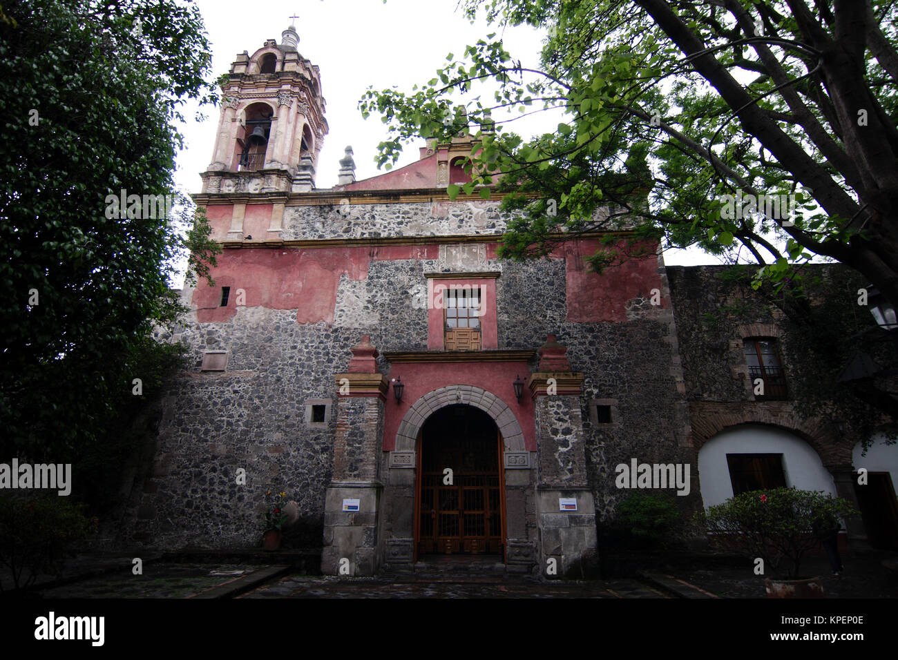 Mexiko City, Mexio - 2017: Die Parroquia San Jacinto Kirche, im traditionellen Stadtteil San Angel Stockfoto