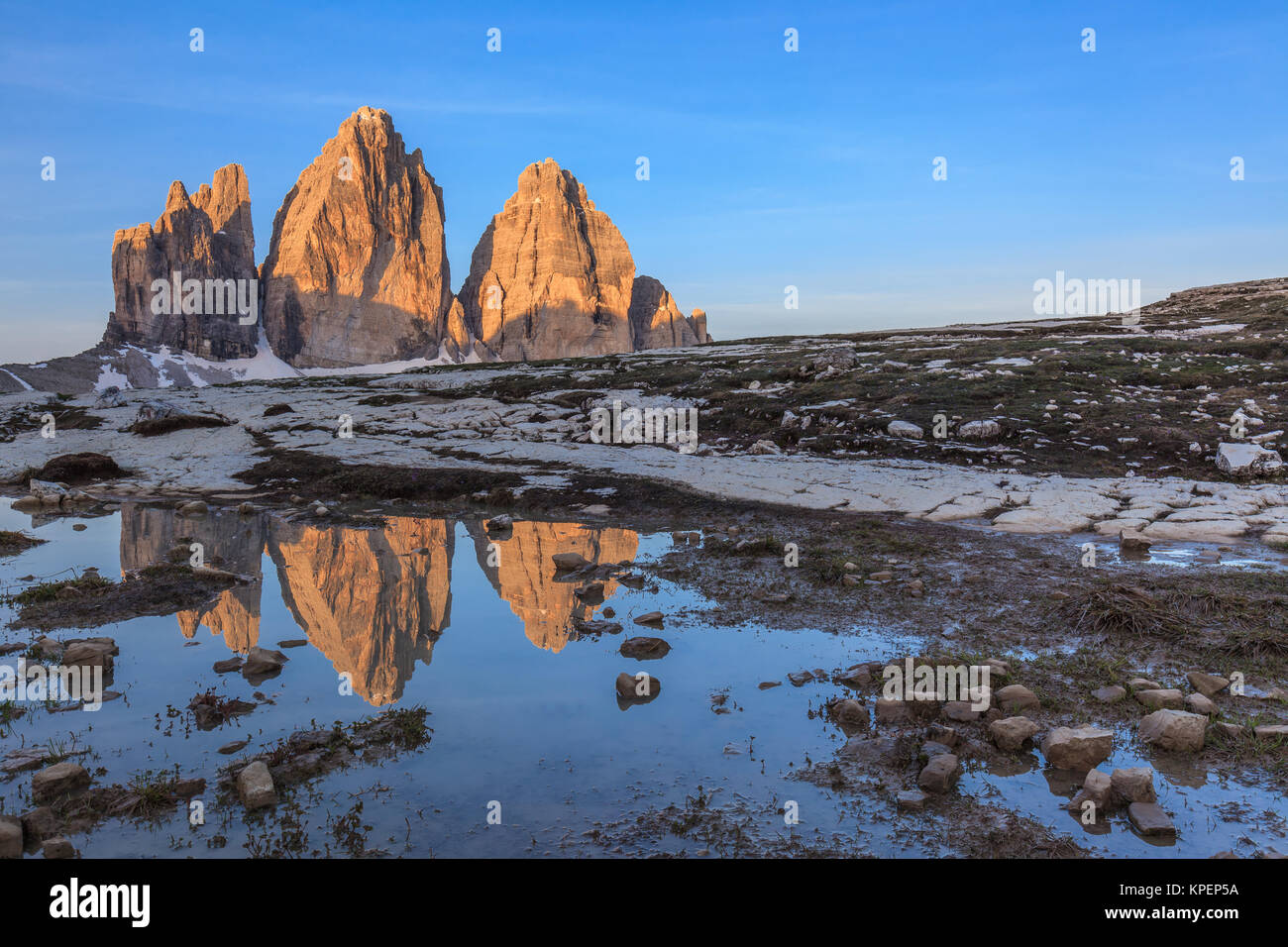 Tre Cime di Lavaredo bei Sonnenaufgang, Dolomiten, Italien Stockfoto