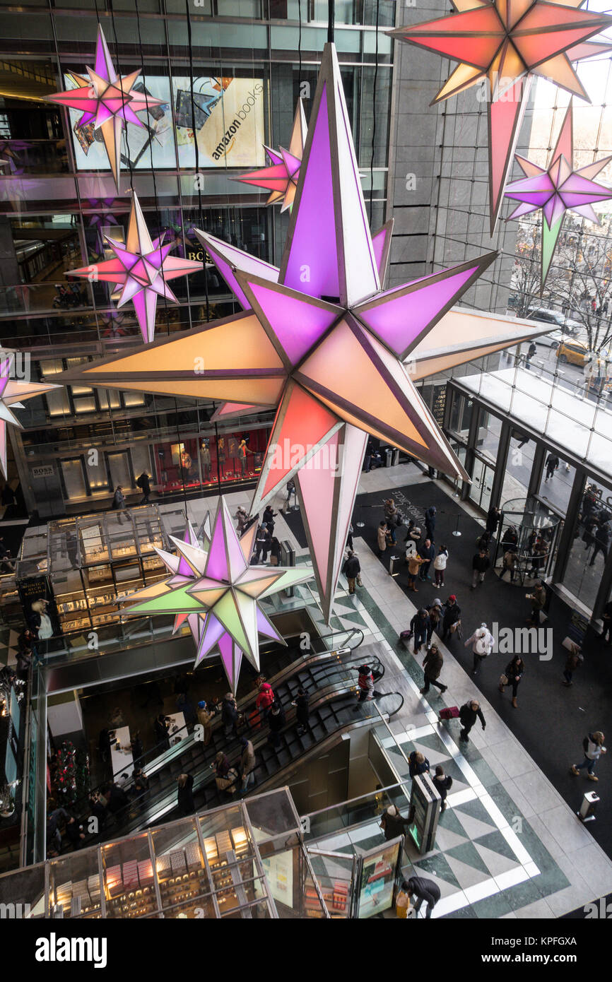 Amazon Bücher im Time Warner Center, Columbus Circle, NYC, USA Stockfoto