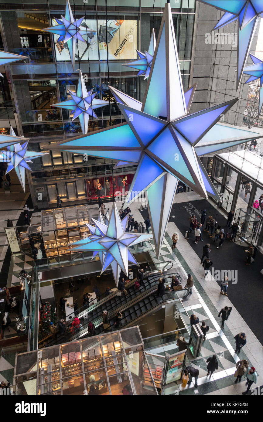 Amazon Bücher im Time Warner Center, Columbus Circle, NYC, USA Stockfoto